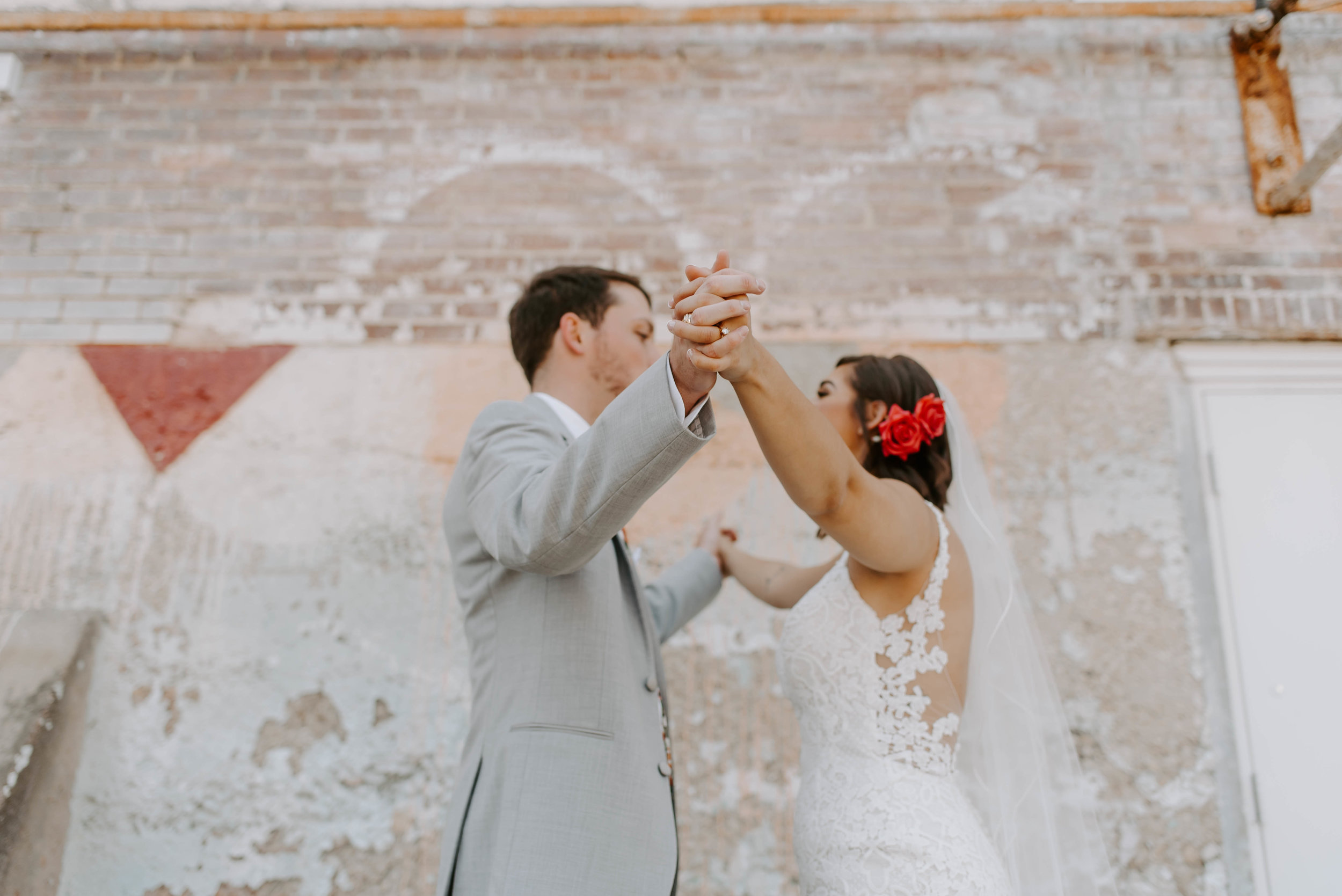 Brik Venue Fort Worth Summer Wedding--32.jpg