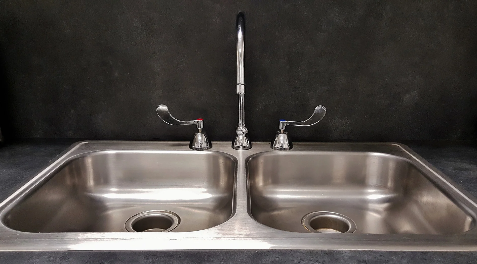 basin-1502544_1920.jpg