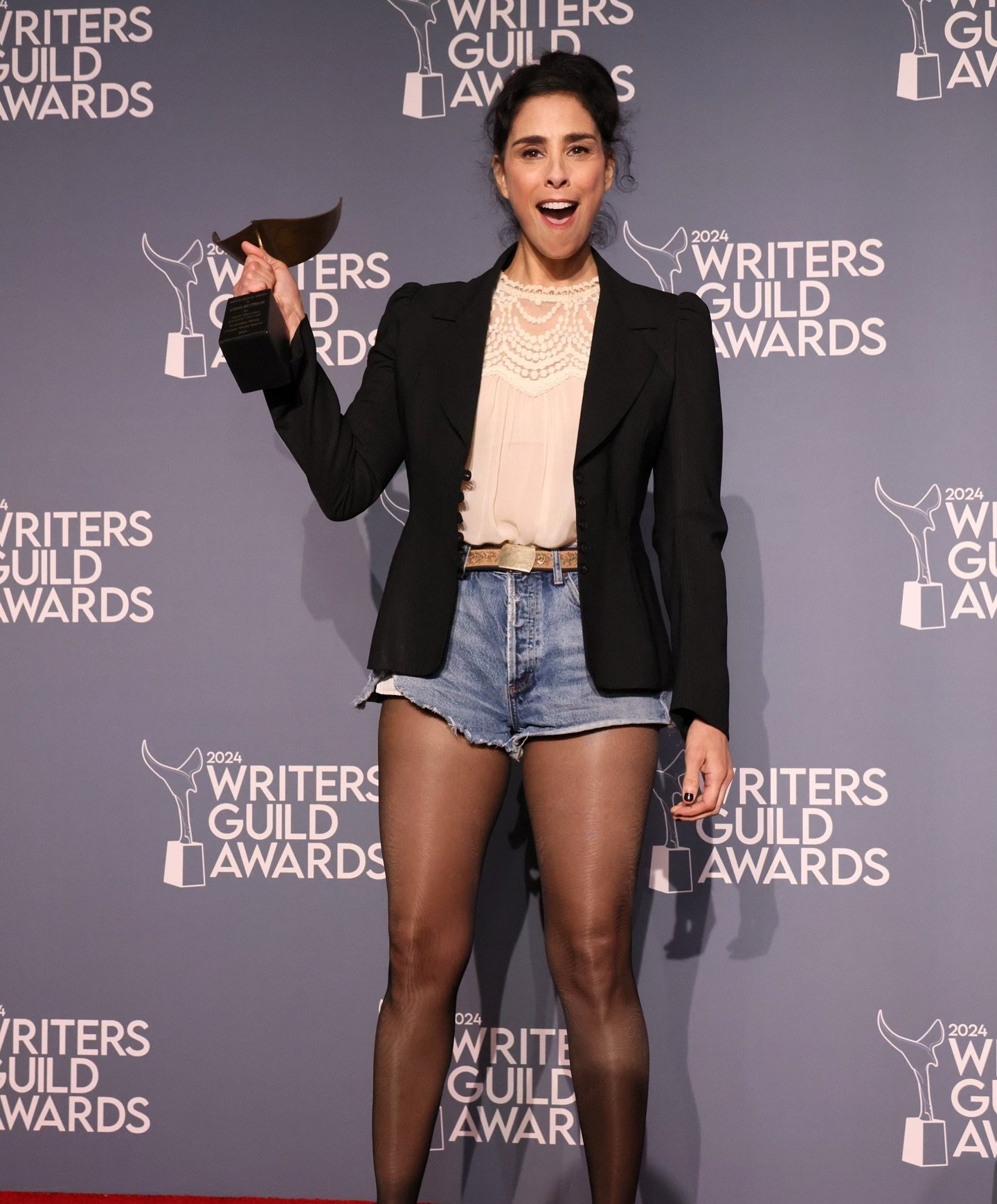 Huge congratulations to #SarahSilverman on her much deserved #WGAAward for Best Comedy/Variety Special! #SomeoneYouLove 🏆🎤