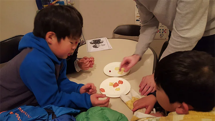 the kids must try the foreign snacks from canada and use the words they learned using English. (example: It’s spicy! It’s delicious!) This was a lot of fun.