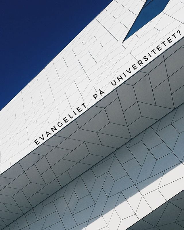 N&auml;sta onsdag (3/4 - kl18 - p&aring; Karolinska Institutet) &auml;r det ~Credo B&ouml;n och Lovs&aring;ng~ Temat f&ouml;r kv&auml;llen &auml;r &quot;Uppt&auml;ck evangeliet p&aring; universitet; nya perspektiv p&aring; mission&quot;. Det blir  b&