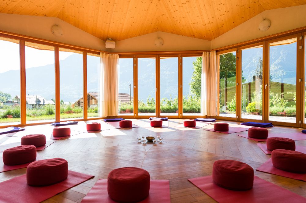 Pav.Yoga-web-f988471a.jpeg