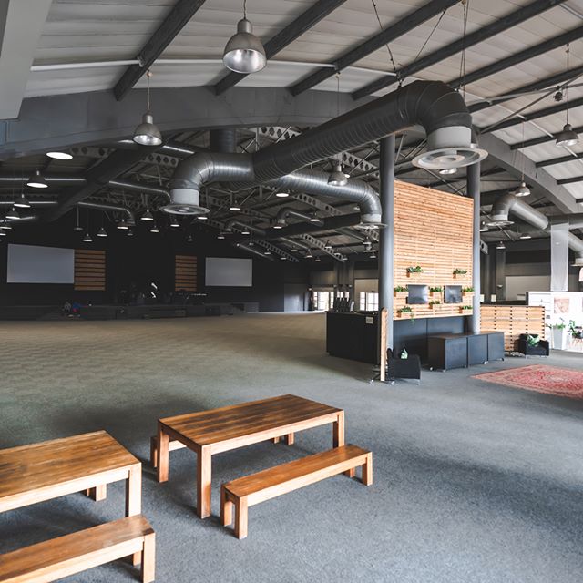 Our auditorium is perfect for larger conferences, Matric dances, exhibitions and graduations. Enquire now, link in bio.
.
.
.
.
#TheStation #TheStationUrbanEventSpace