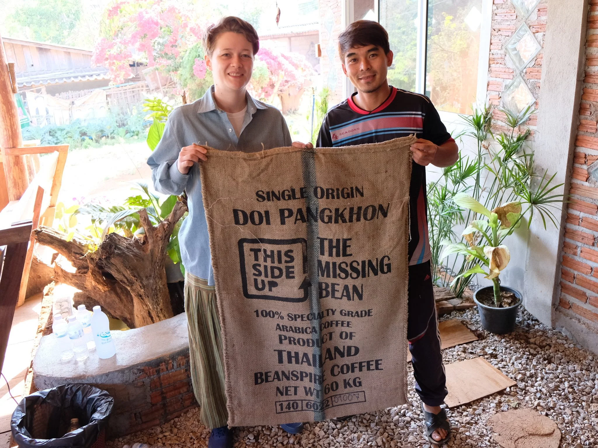 Thia vari with thia famer and MB bag.jpg