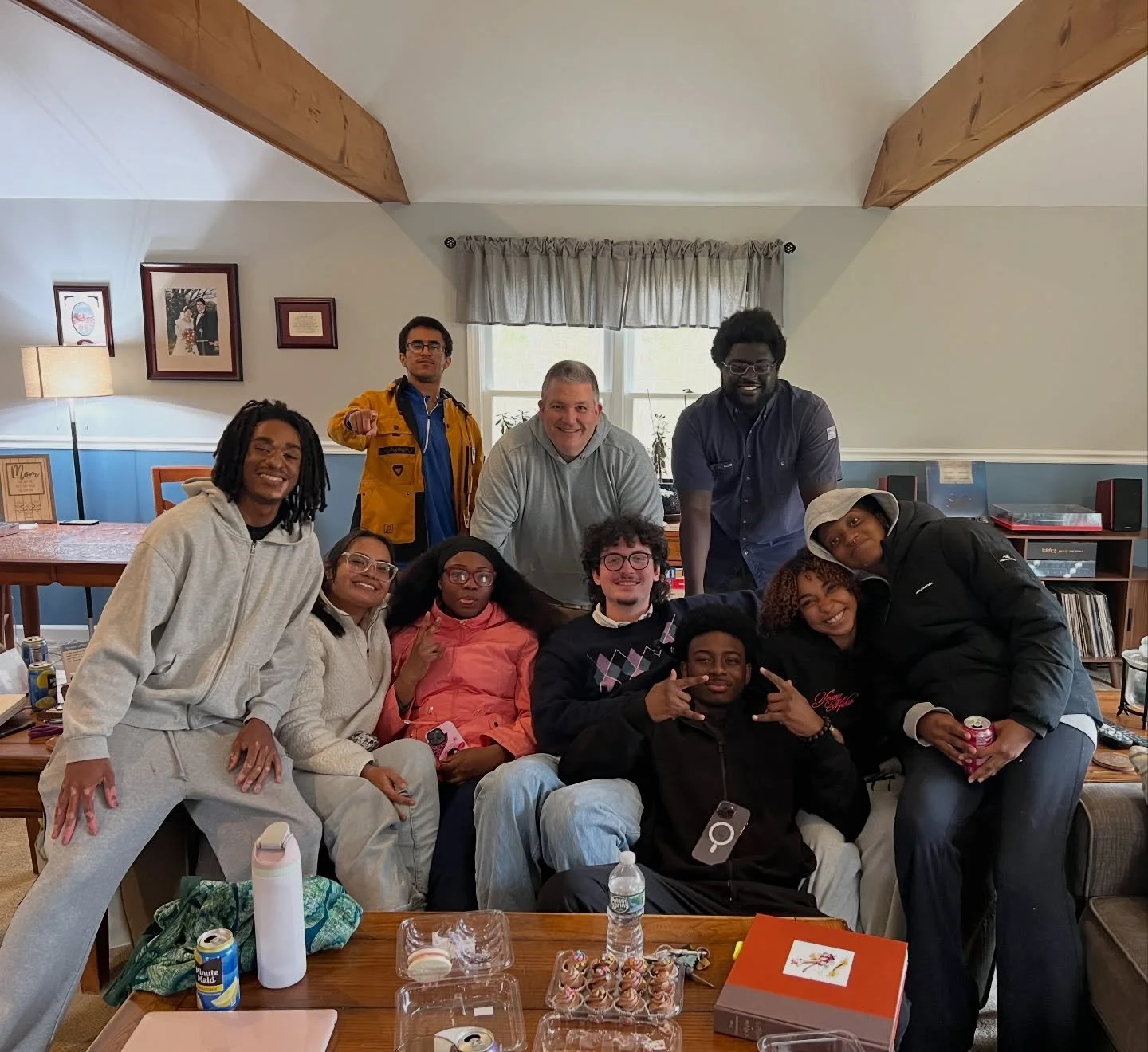 Two years ago, I told my Posse that I couldn't wait to have them all over to my house so I could cook them a meal. Nine outta ten ain't bad and everyone left full (and with leftovers).

I'm going to be smiling a long time from these few hours togethe