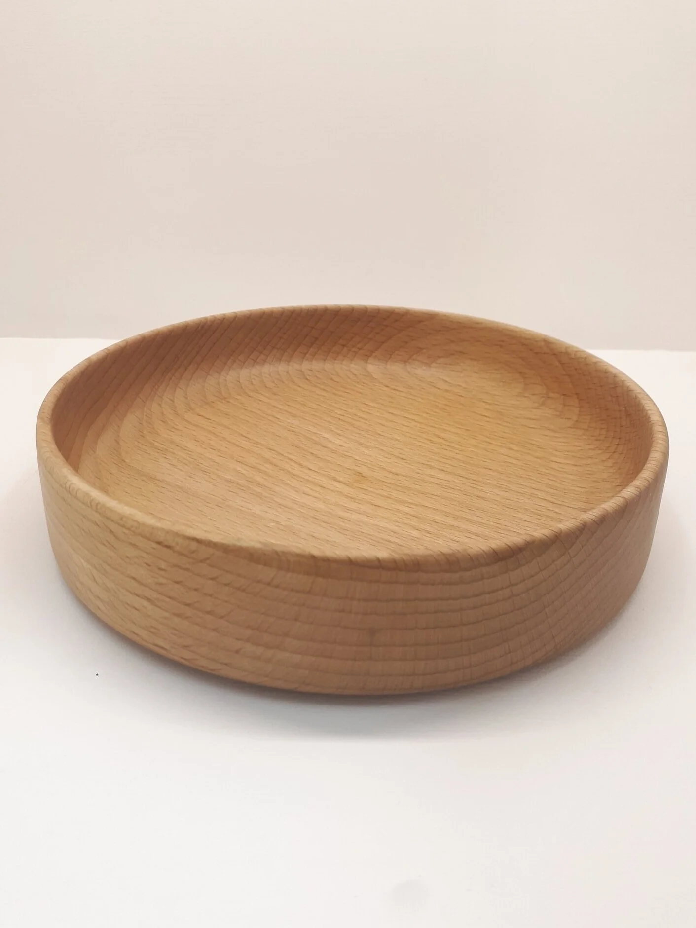 Beech PLATE - Large Diameter: 195mm. Height: 45mm. Made with vegetable oils (flaxseed, walnut)  &amp; suitable for food. Not dishwasher safe. Item Number: WH10 Price: ₽ 1,800 FINAL BID:   ₽ 1,900 ~~~~~~~~~~~~~~~~