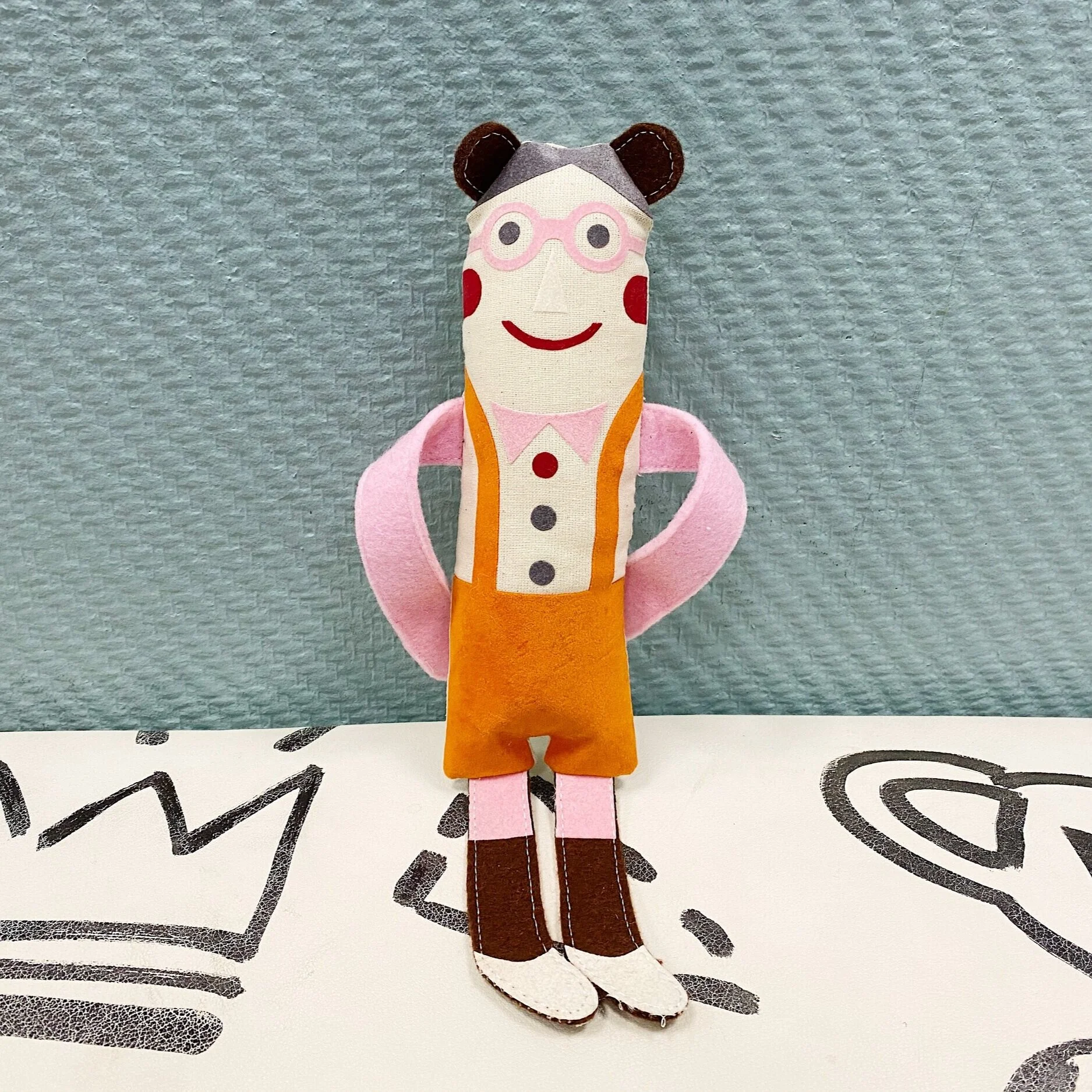 Circus Dolls - Four-eyed Antoine Item Number: UC10 Price: ₽ 500 CLICK HERE TO BUY ~~~~~~~~~~~~~~~~