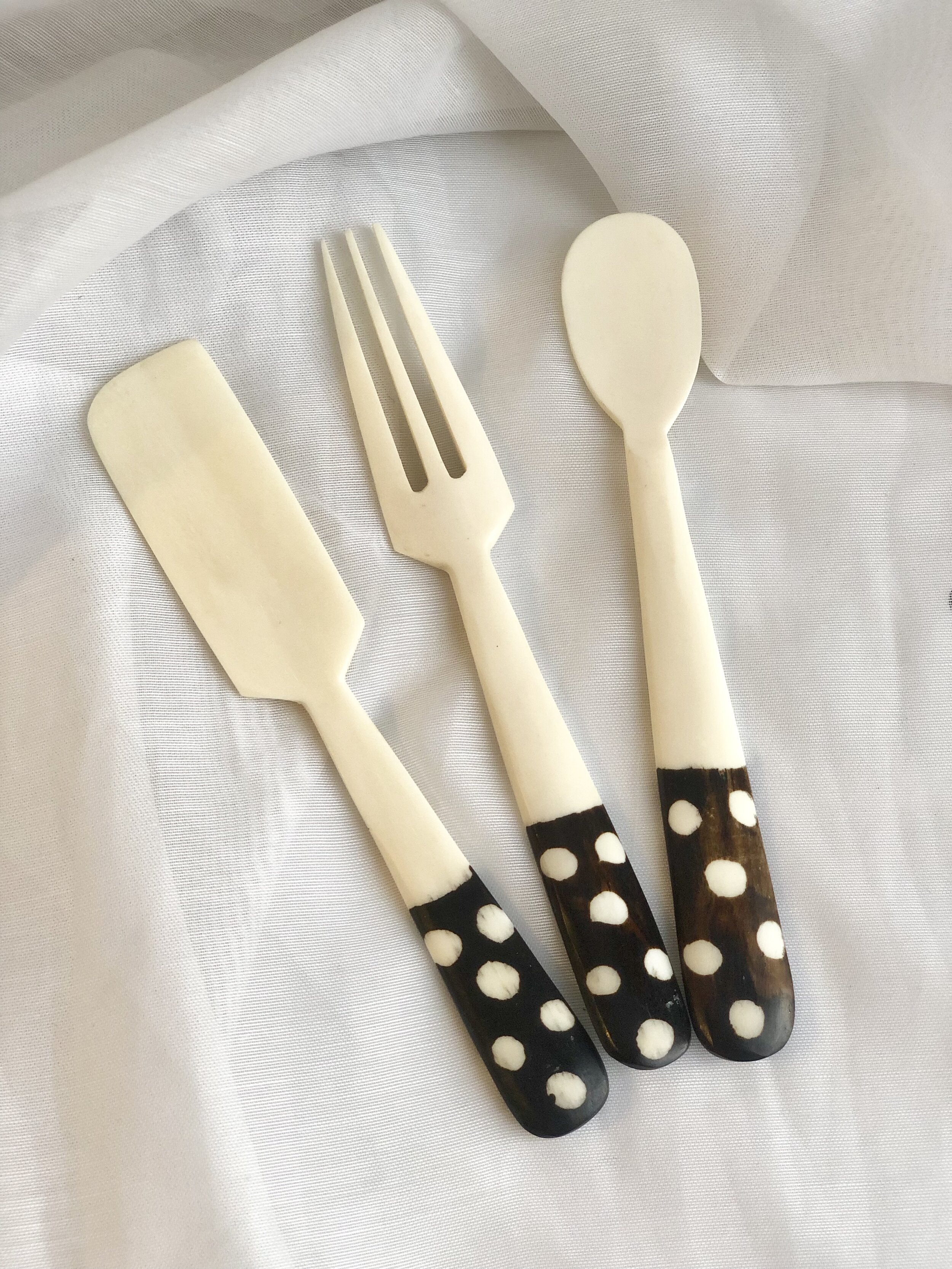 🇿🇦 AFRICA - Cutlery in Cow Bone  Size: 15 x 2.5 cm for each one Item Number: ZJJ002 Donation: ₽ 500 FINAL BID:   ₽ 500 ~~~~~~~~~~~~~~~~