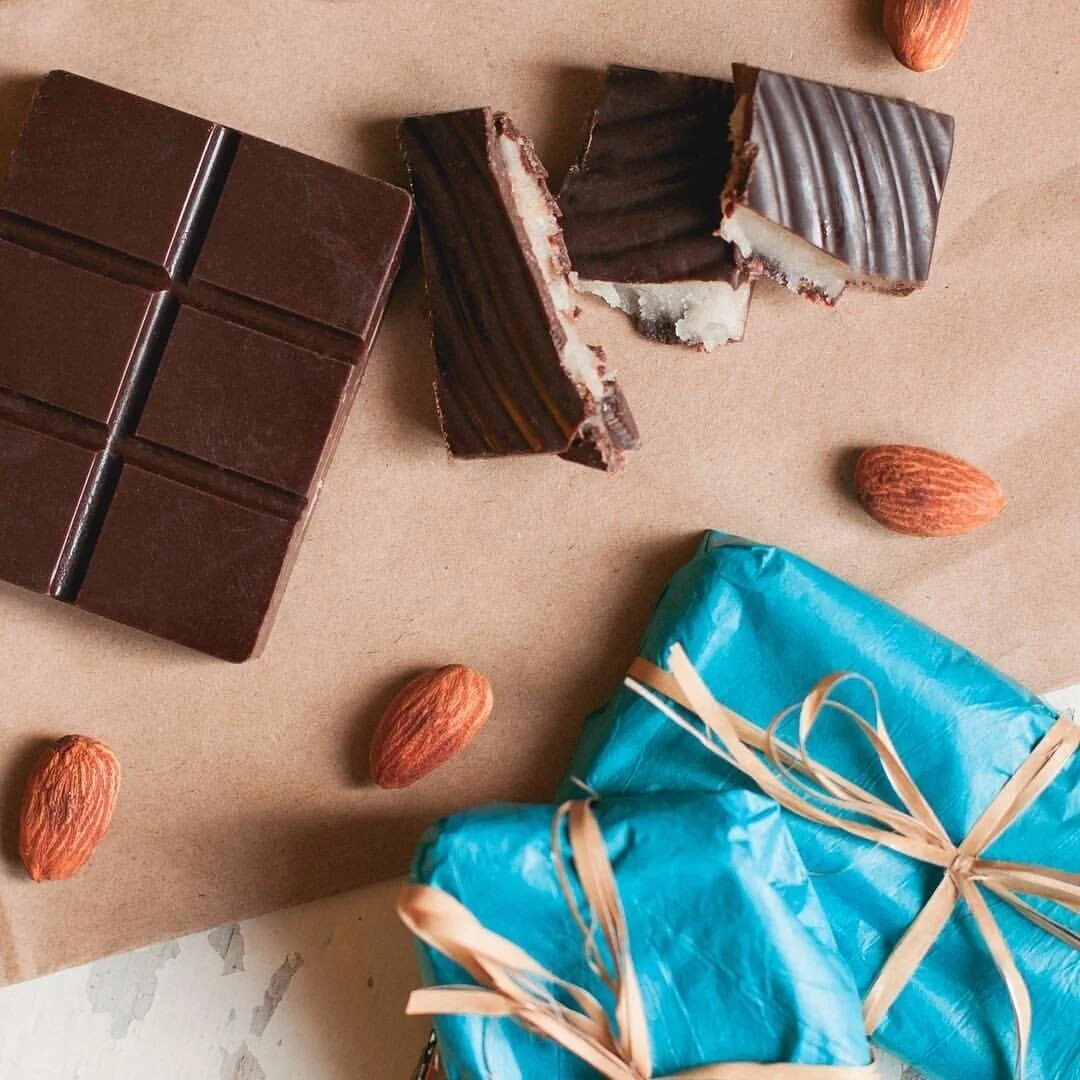 Craft Chocolate: hemp &amp; mint by Olga Bogdanova natural sugarless chocolate (main ingredients: unrefined coconut oil, cocoa powder, carob, dates, hemp seeds, peppermint essential oil) Item Number: BBBS010 Price: ₽ 350 [ SOLD ] ~~~~~~~~~~~~~~~~