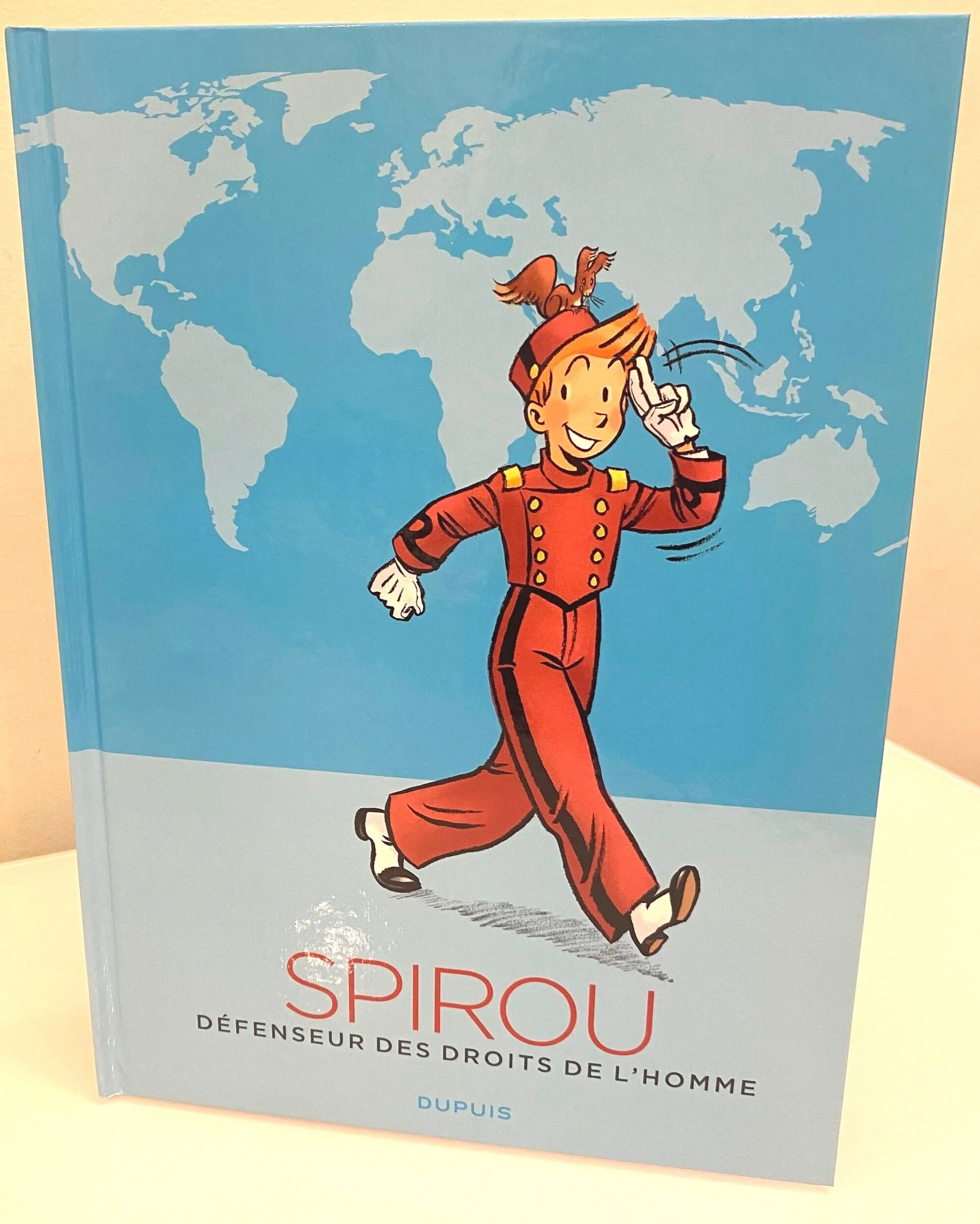 🇧🇪 BELGIUM CONSULATE   - Spirou Cartoon (French) New / Hard Cover Book (more photos here) Item Number: BC05 Donation: ₽ 500 CLICK TO BUY ~~~~~~~~~~~~~~~~