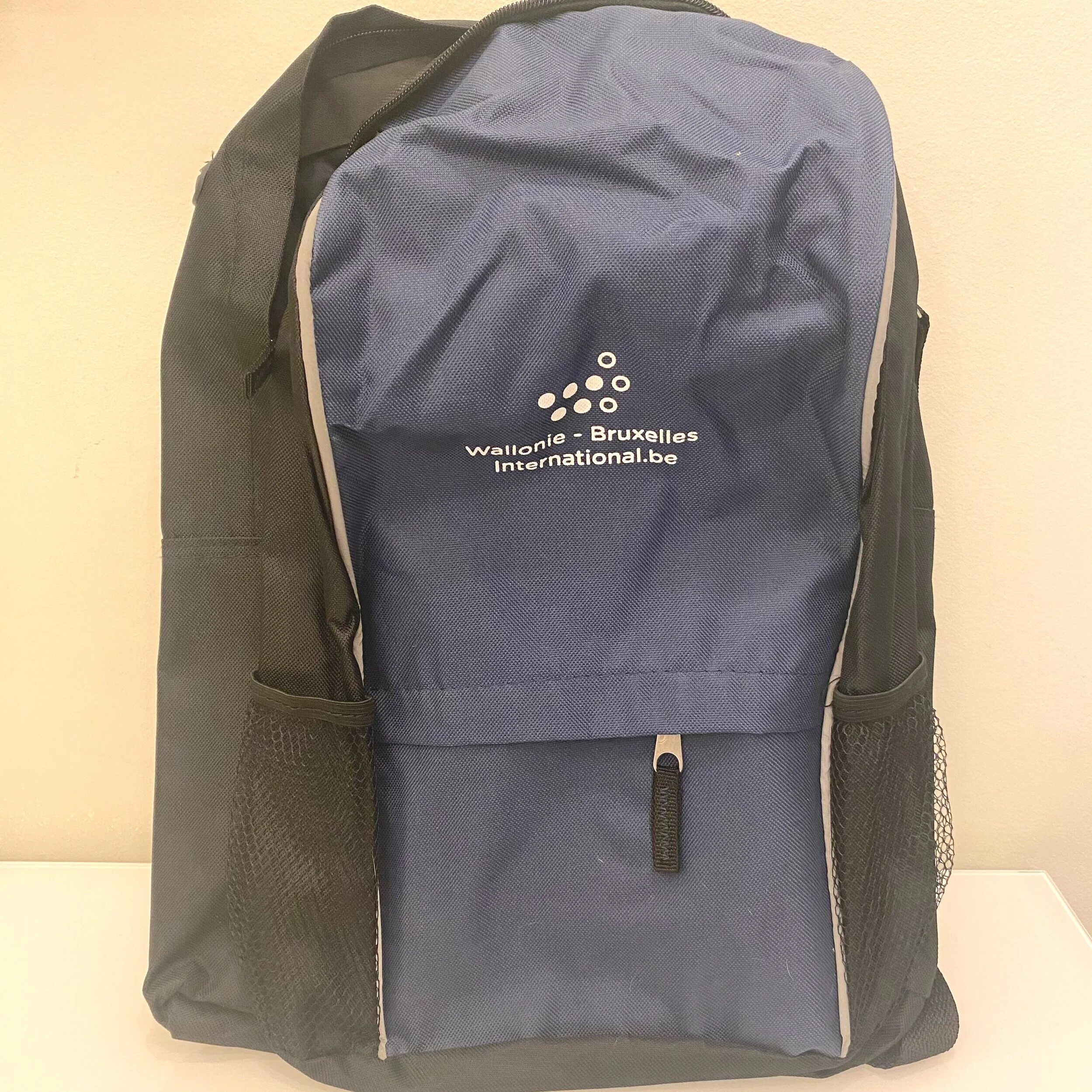 🇧🇪 BELGIUM CONSULATE   -  New Backpack black/blue: Wallonie-Bruxelles International (more photos here) Item Number: BC10 Donation: ₽ 300 FINAL BID:   ₽360 ~~~~~~~~~~~~~~~~
