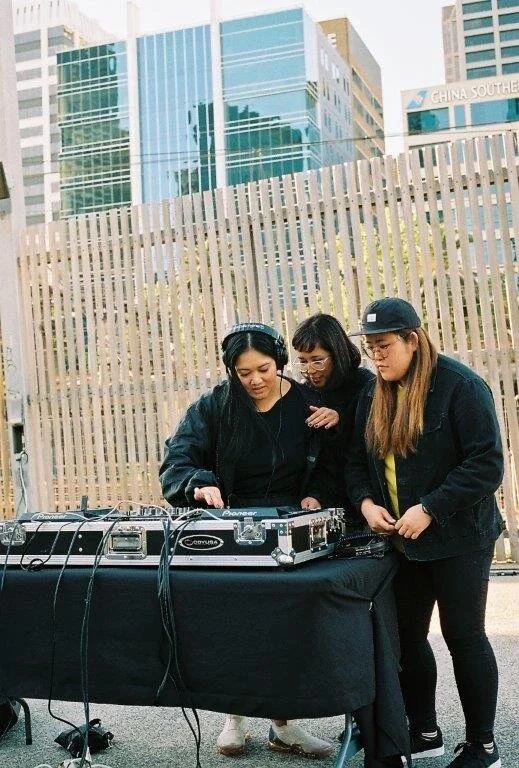 Signal_3 Girls + a deck.jpg