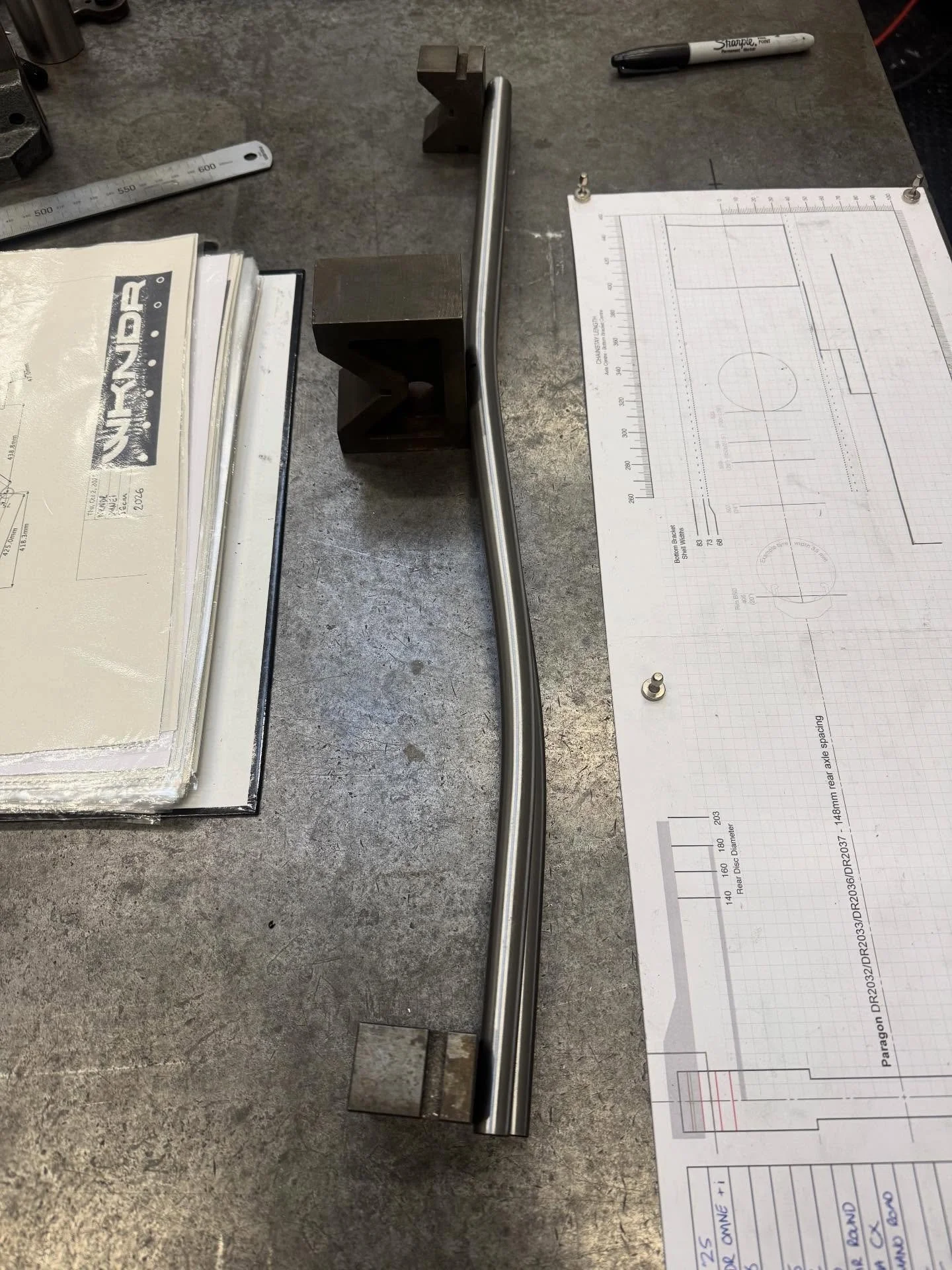 Although personally I like things with some asymmetry, such as dogs with one floppy ear, I have spent the majority of my professional life chasing symmetry, so building frames with @sramroad UDH compatible dropouts doesn&rsquo;t sit well in my strang