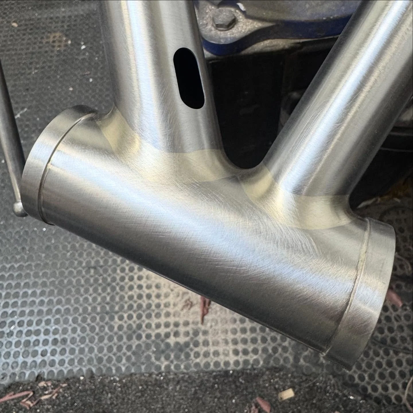 @columbus_official XCr fillet brazed with 55% silver. Not a good time to be filing away silver. Last week, 1kg of 38% cost me more than I&rsquo;ve ever paid for 1kg of 55% and nearly twice what I last paid for the same product. Regardless, look how l