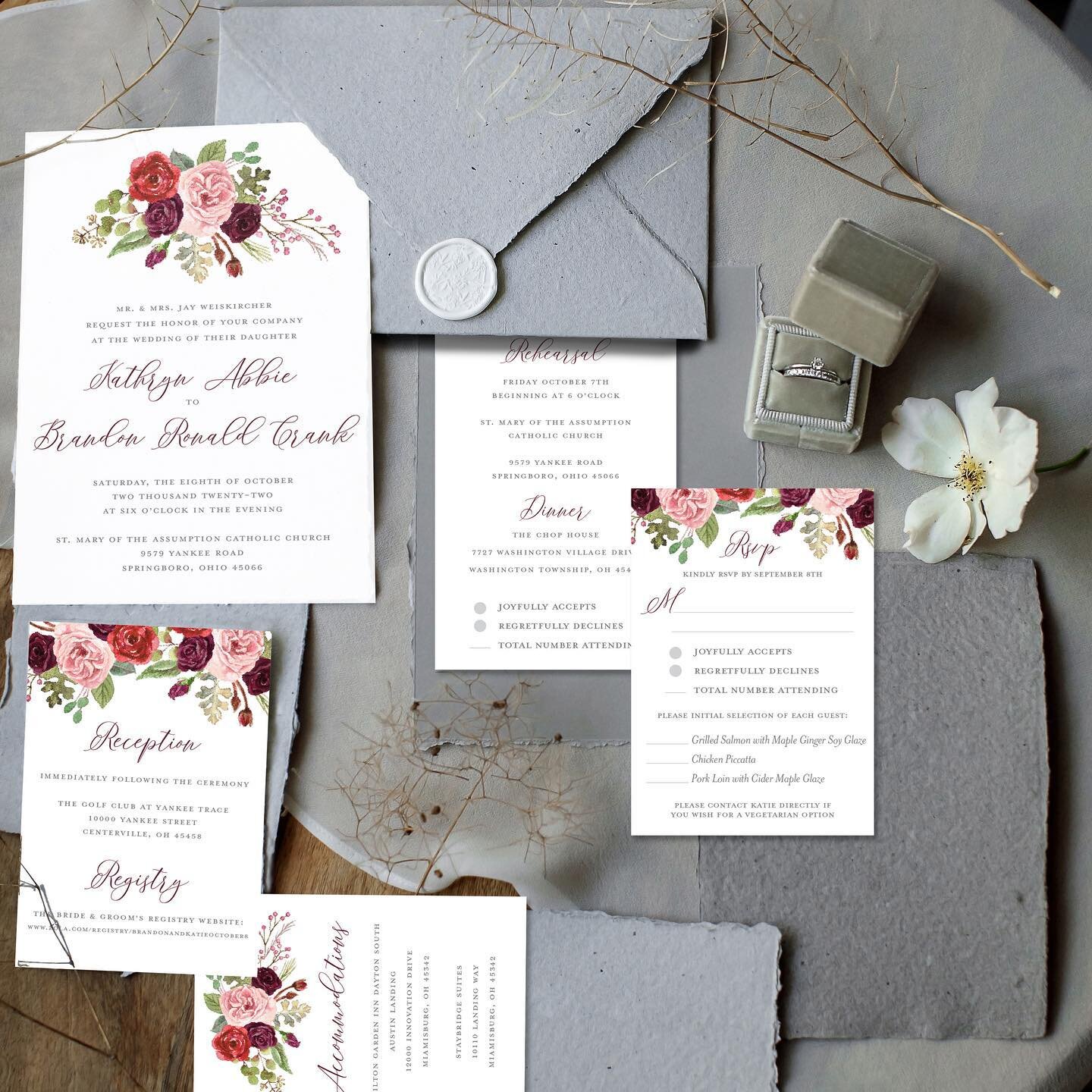 Wedding invitations 🤍
&bull;
&bull;

#wedding #bride #design #cincinnati #ohio #cincinnatiwedding #graphicdesign #invites #invitations #weddinginspiration #weddinginvitations