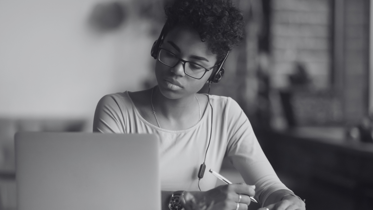 Découvrez les formations DesCodeuses pour construire votre avenir dans la tech !