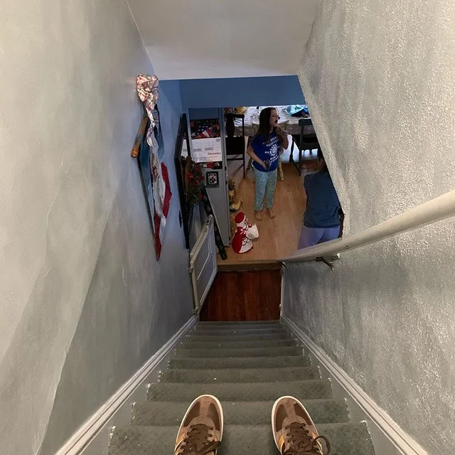Merry Christmas!! Always love heading home.  Unfortunately accessibility isn&rsquo;t the easiest.  Thanks god for @c_sista !! Definitely the steepest, narrowest stairs we have ever conquered. -
-
#resilience #discomfortzone #strength #maketodaybetter