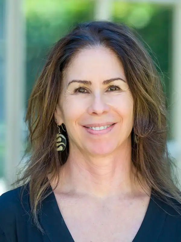 Berman_Sheri_290A2395 (1).png