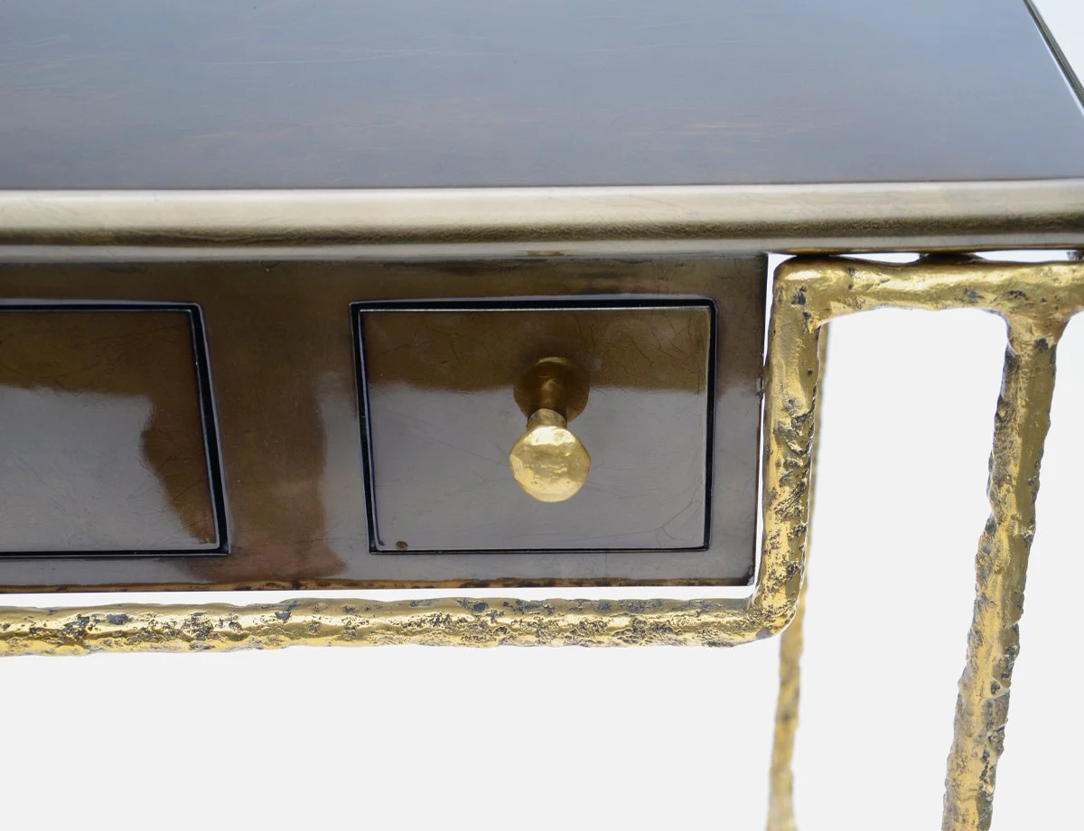 charles desk2.jpg