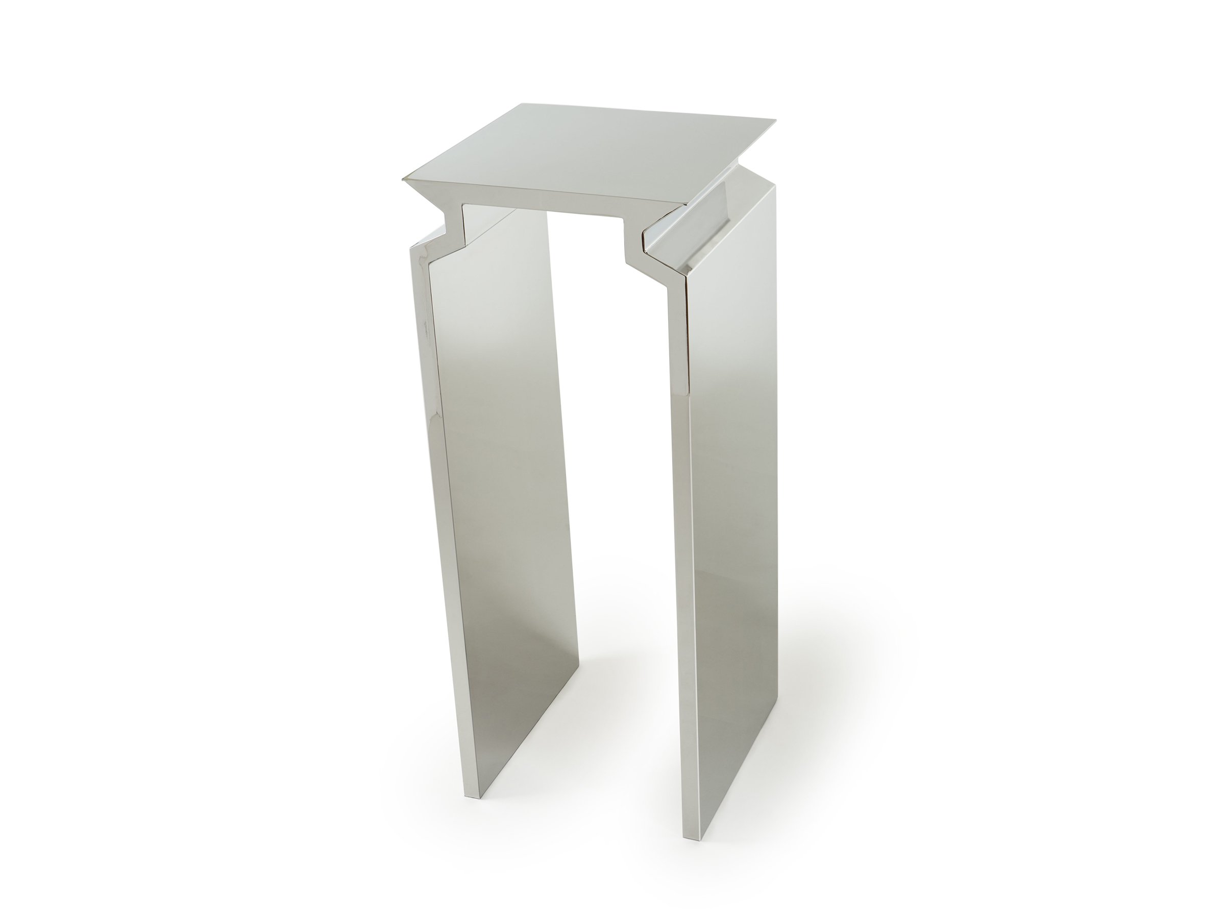 LYELL PEDESTAL