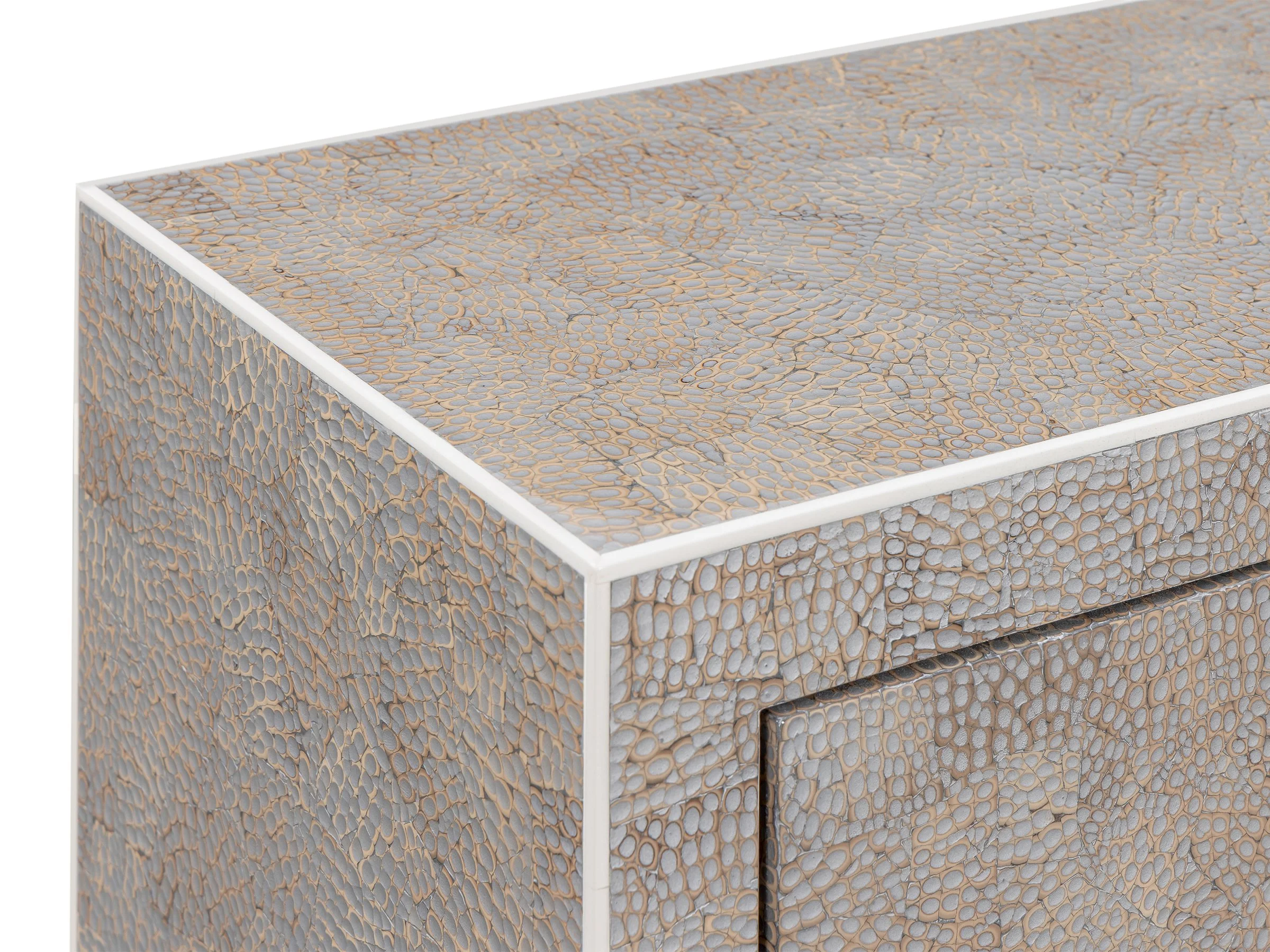 robert-console_pearl-snk-skn-eggshl-lcqr_05.jpg