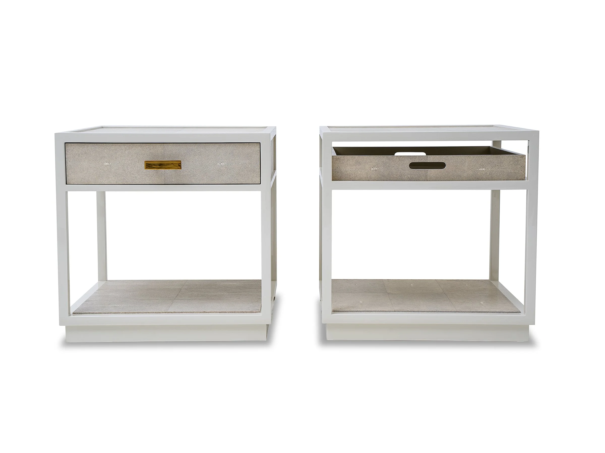 Divine Stand in bisque lacquer with antique shagreen