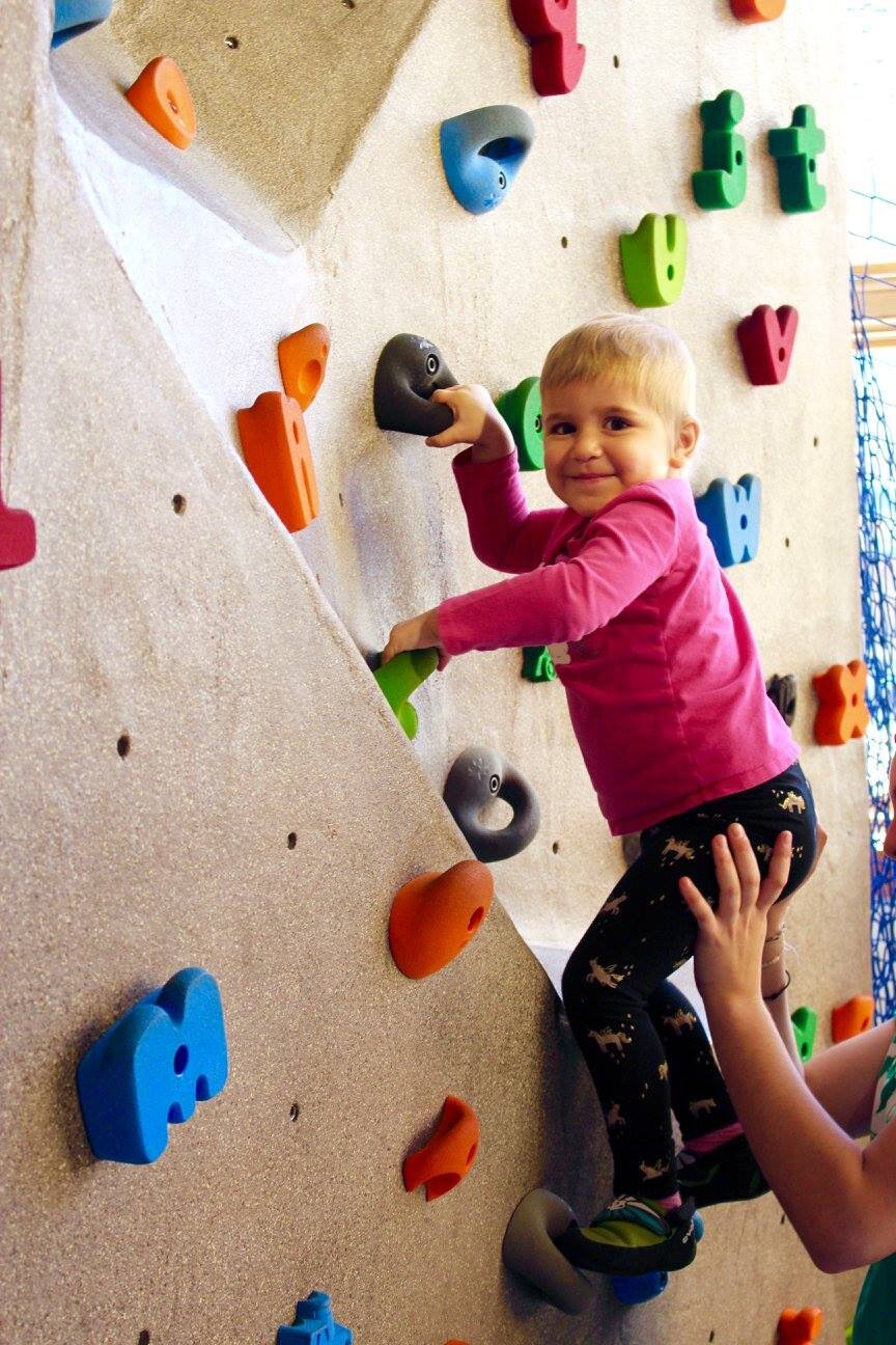 naomi_smile_rockclimbing.jpg