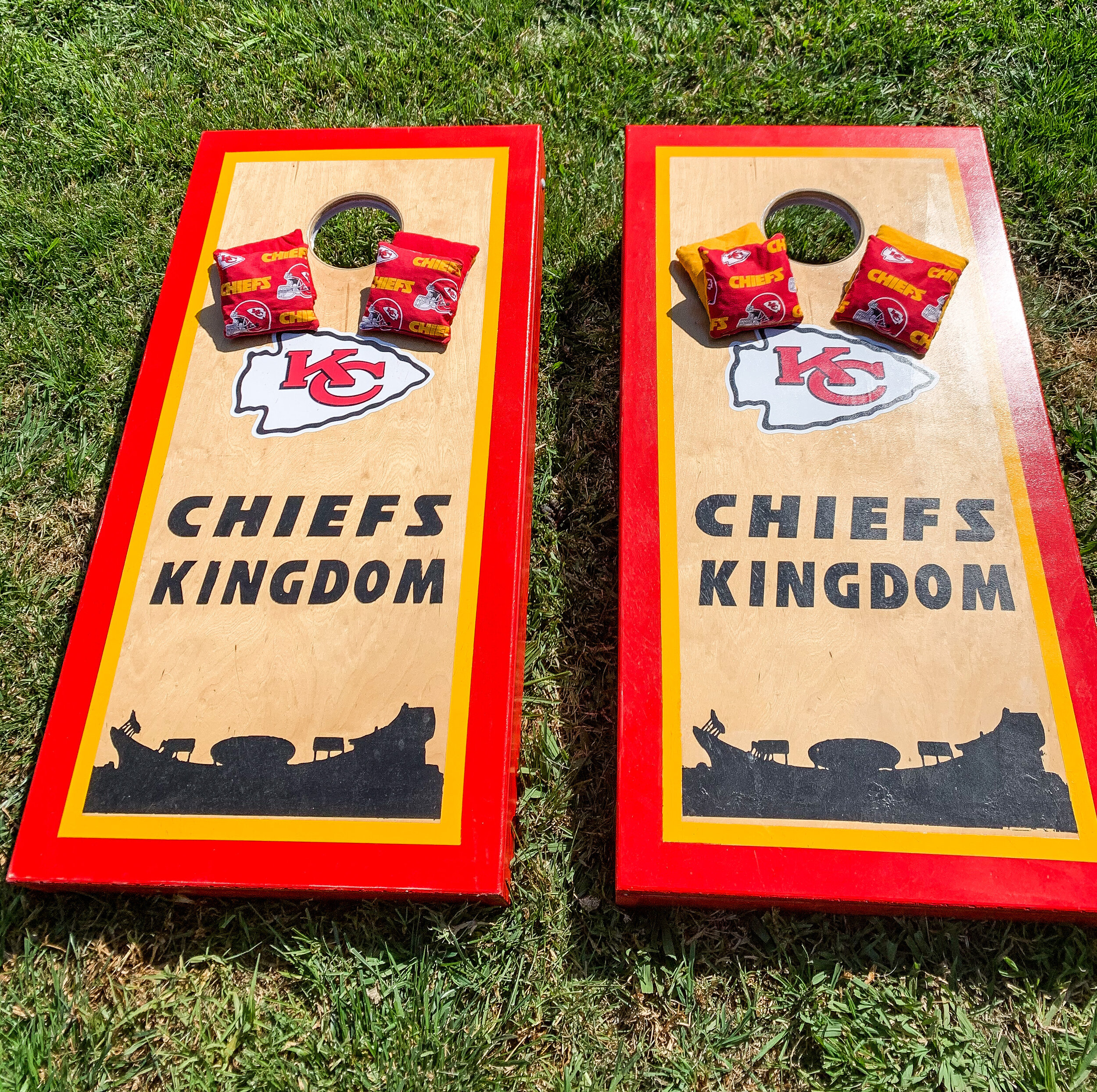 Double Boarder &amp; Silhouette Design