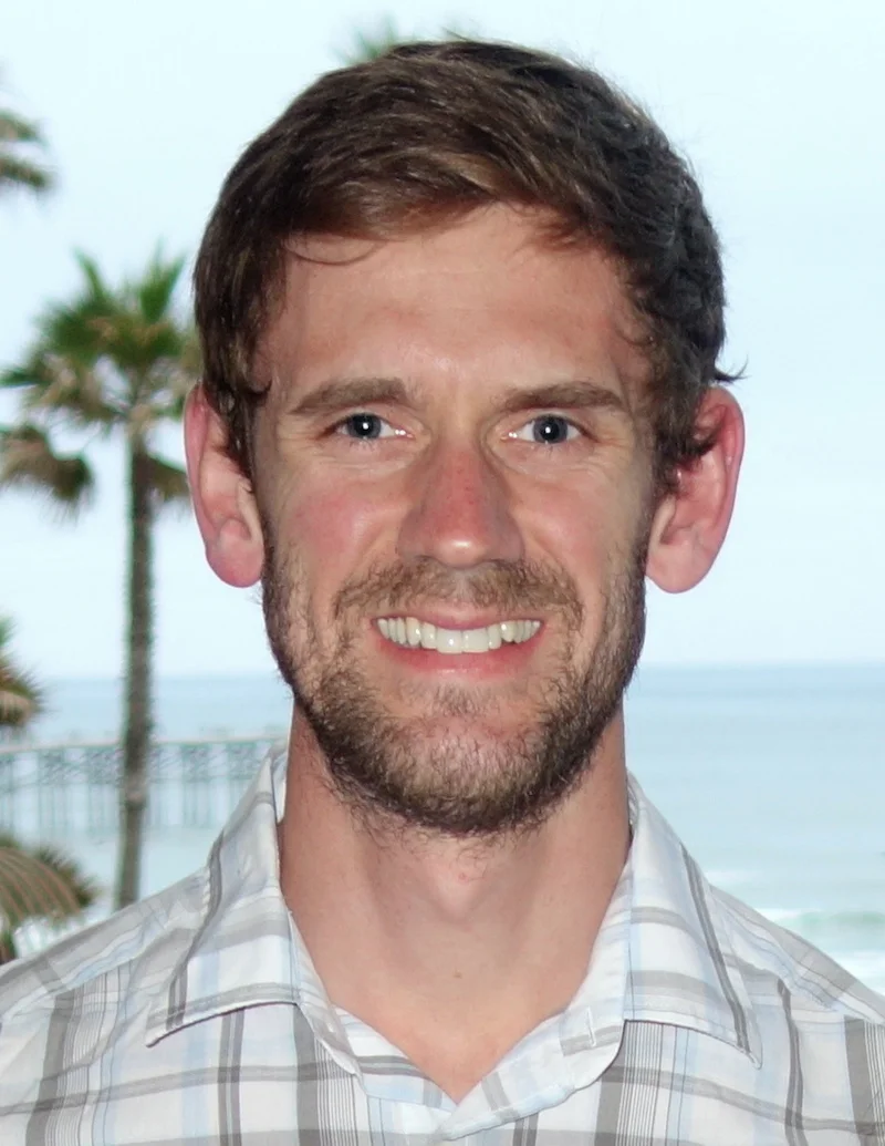 HeadshotBrian2.jpg