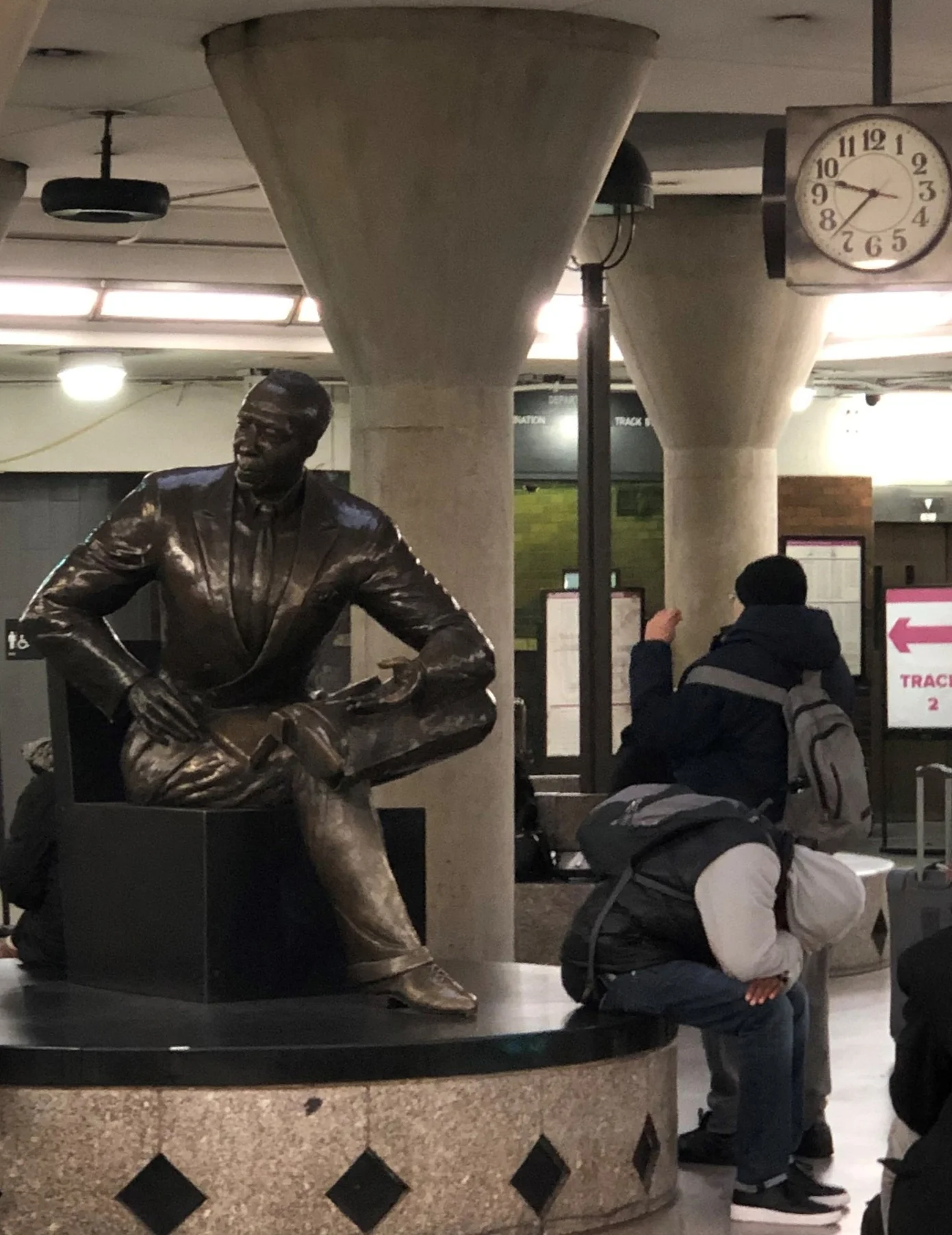 statue.jpg