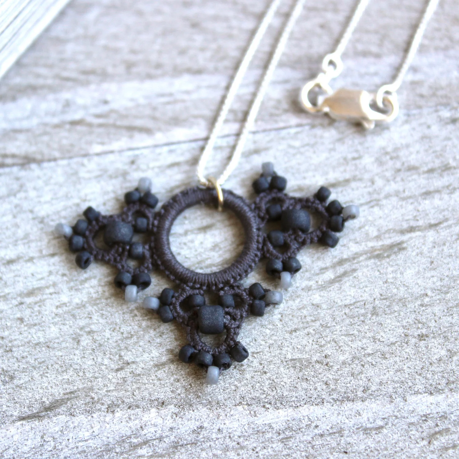 charcoal_necklace_clasp.jpg