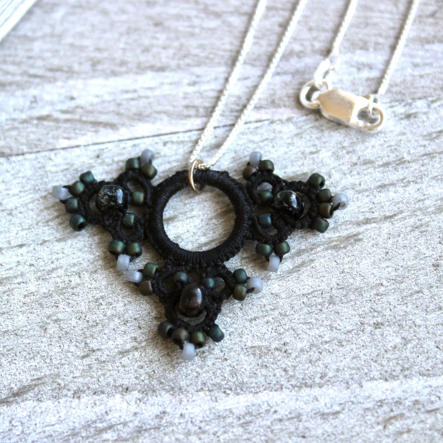 jet_necklace_plain_clasp.jpg