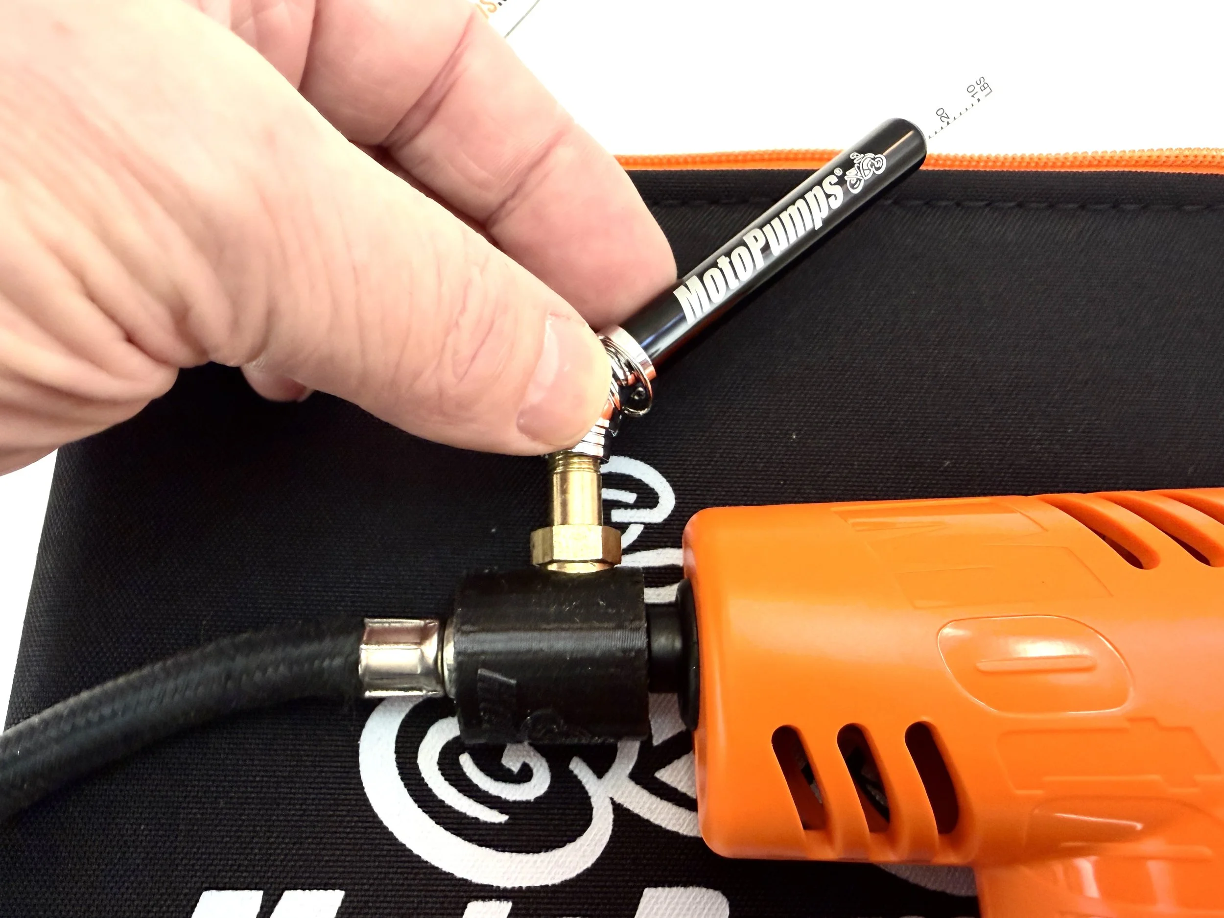 Air Check-R   Optional Extra that allows you to check your inflation pressure in real time.