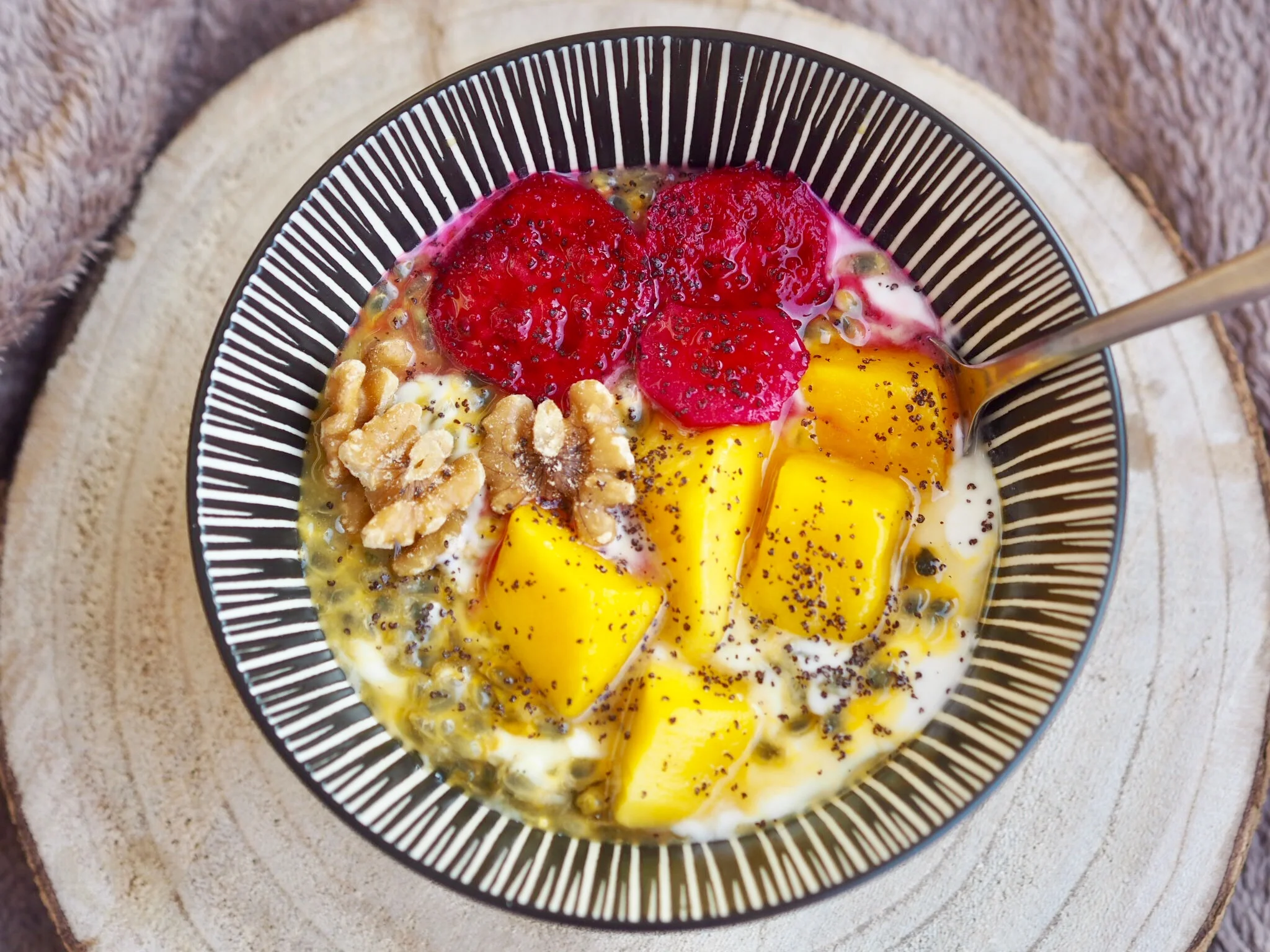 Passion fruit &amp; prickly pear yogurt bowl