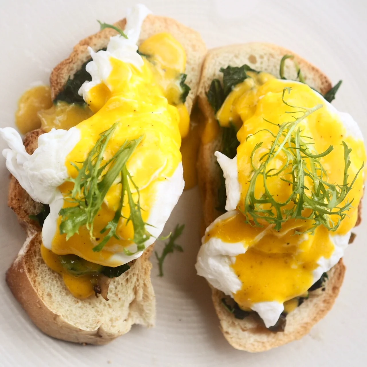 Poached eggs with mustard cream sauce