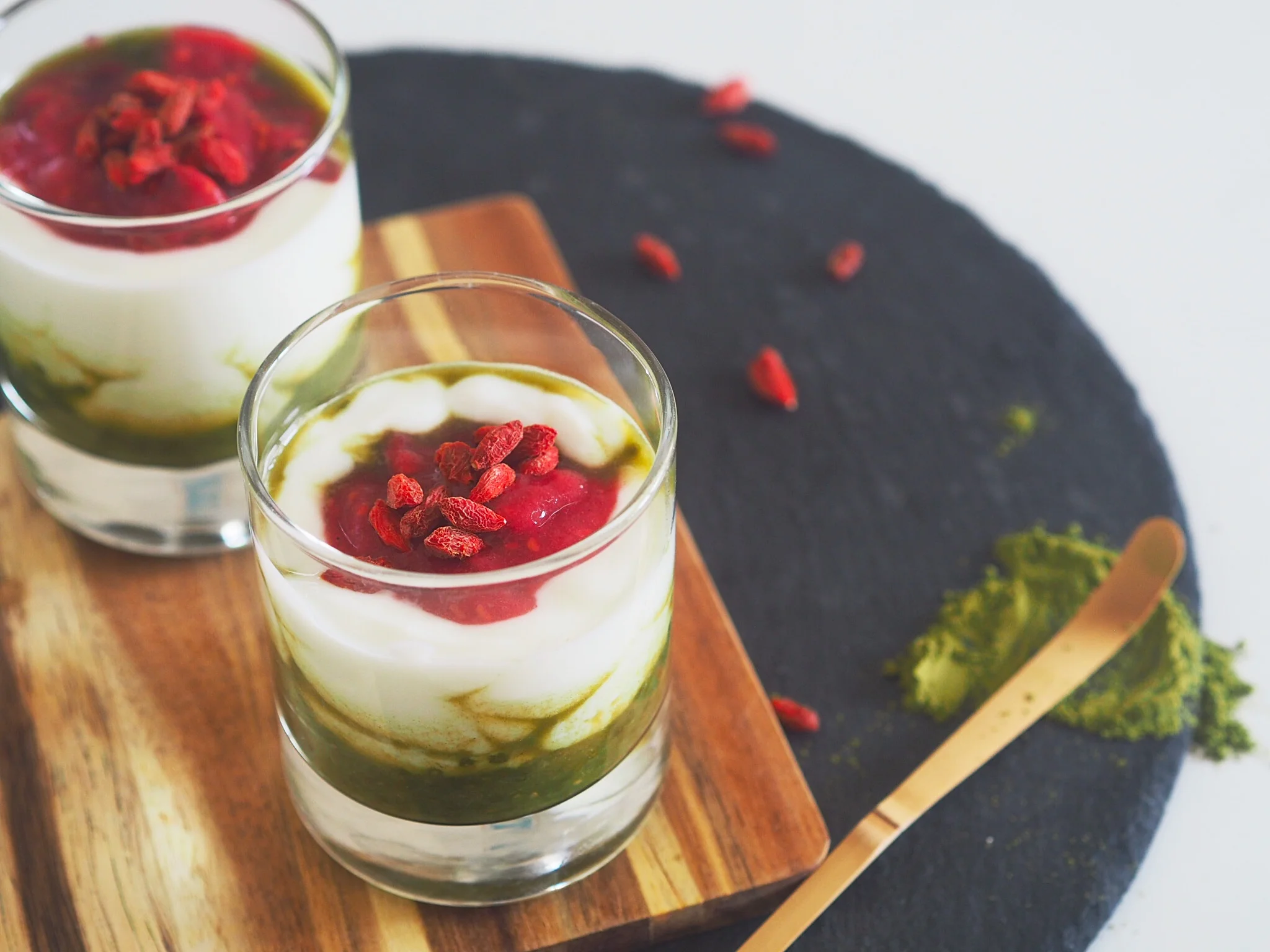 Matcha raspberries glass