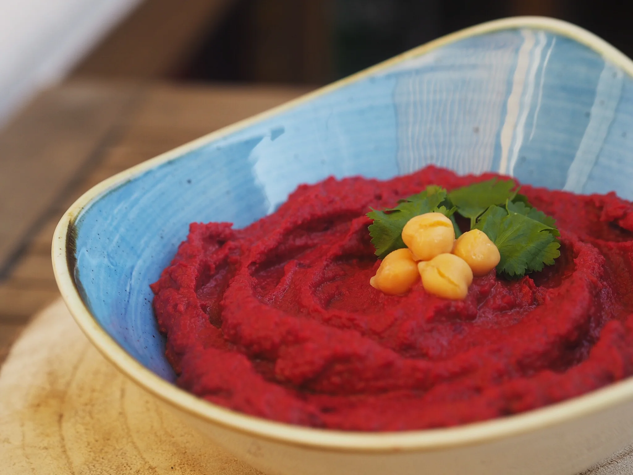 Beet-avocado cream