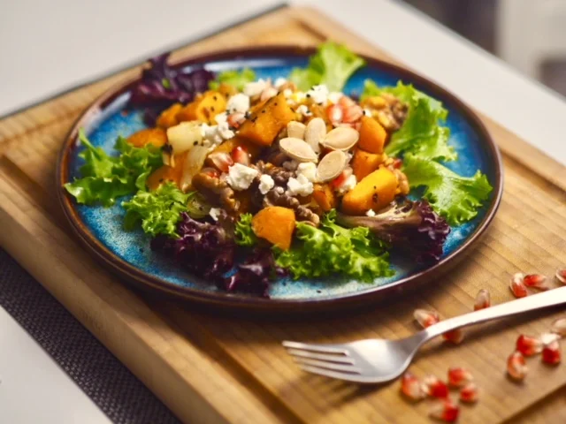 Pumpkin &amp; pomegranate salat