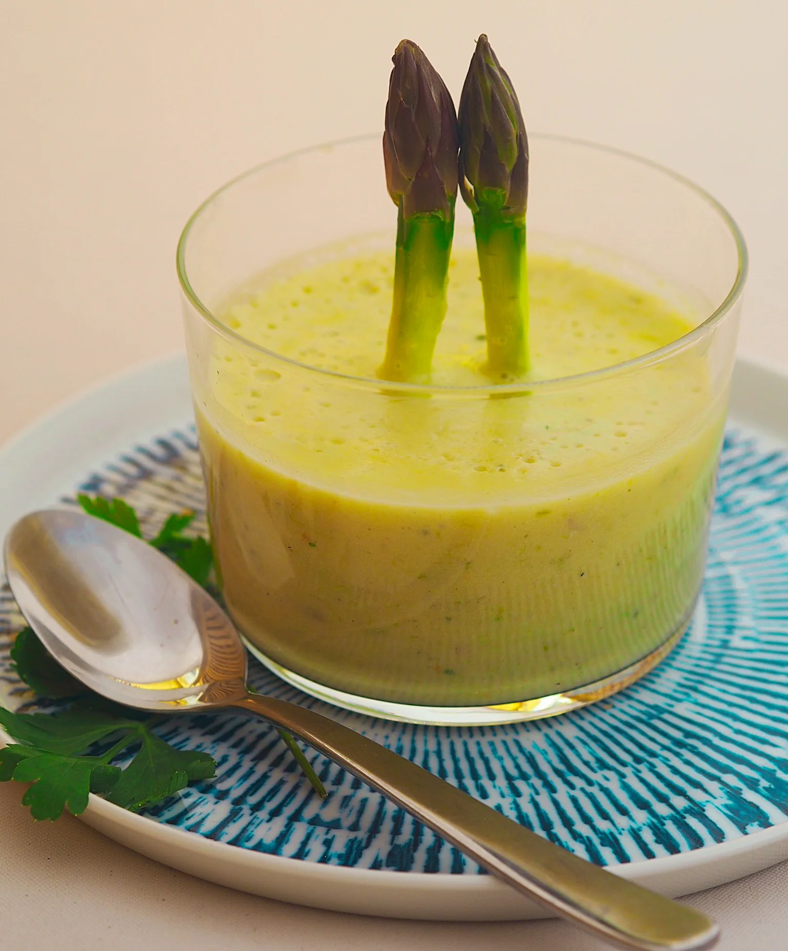 Creamy asparagus soup