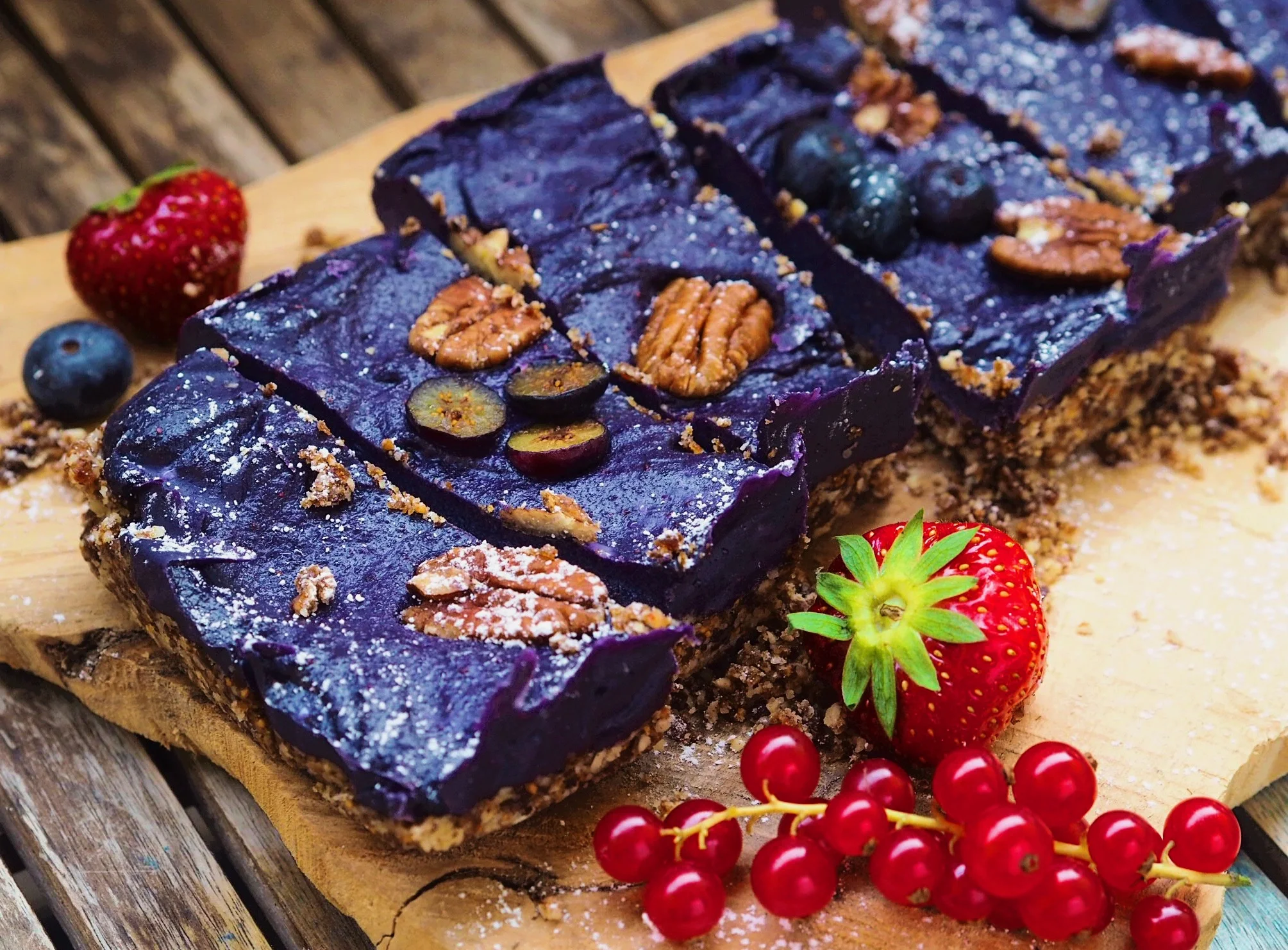 Blueberry cashew tart