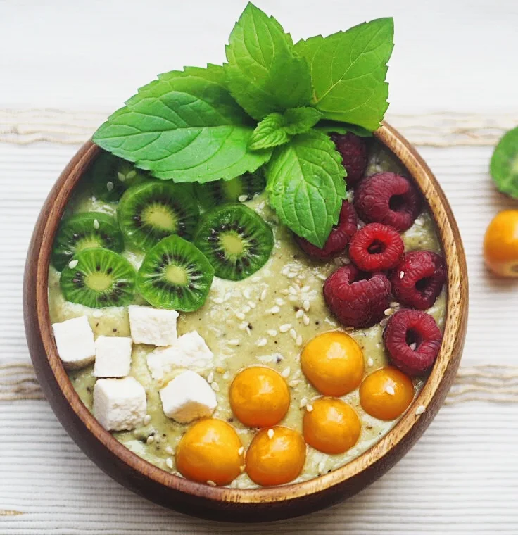 Hardy kiwis breakfast bowl