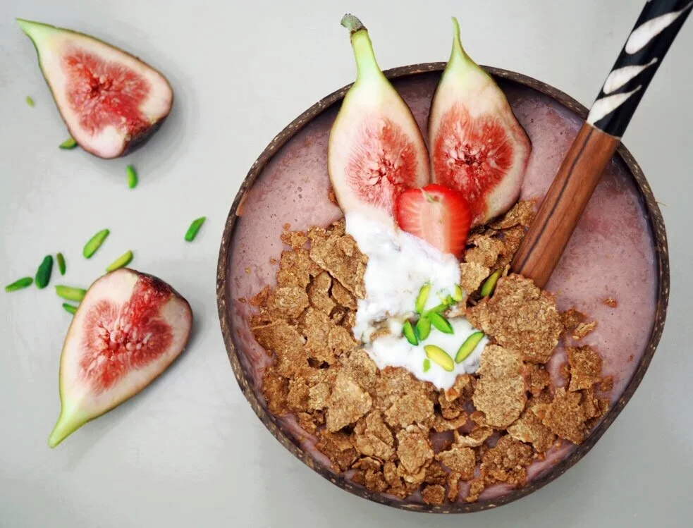 Strawberry Fig Smoothie Bowl