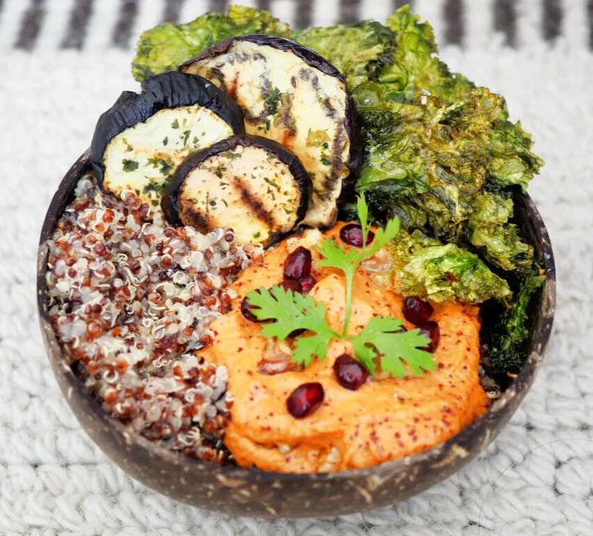 Muhammara with Quinoa and kale chips