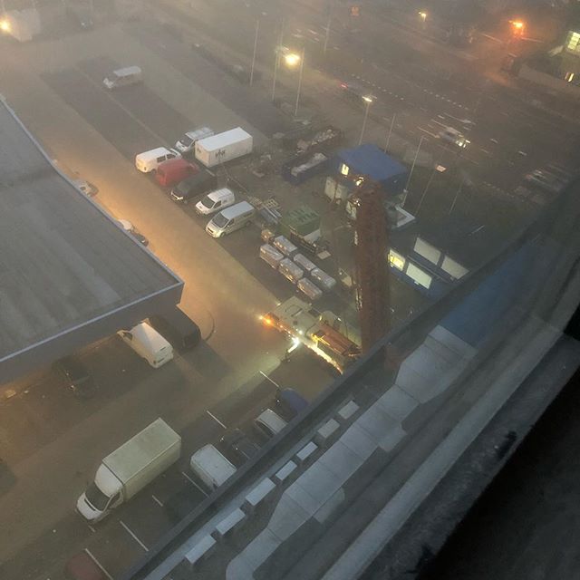 Pluk de dag.Start met transport en montage 160 stompe 54 mm deuren Hotel Trinity Tower Rijswijk #BPZ #VandenBoomdeyrenmontage #MDKDeuren