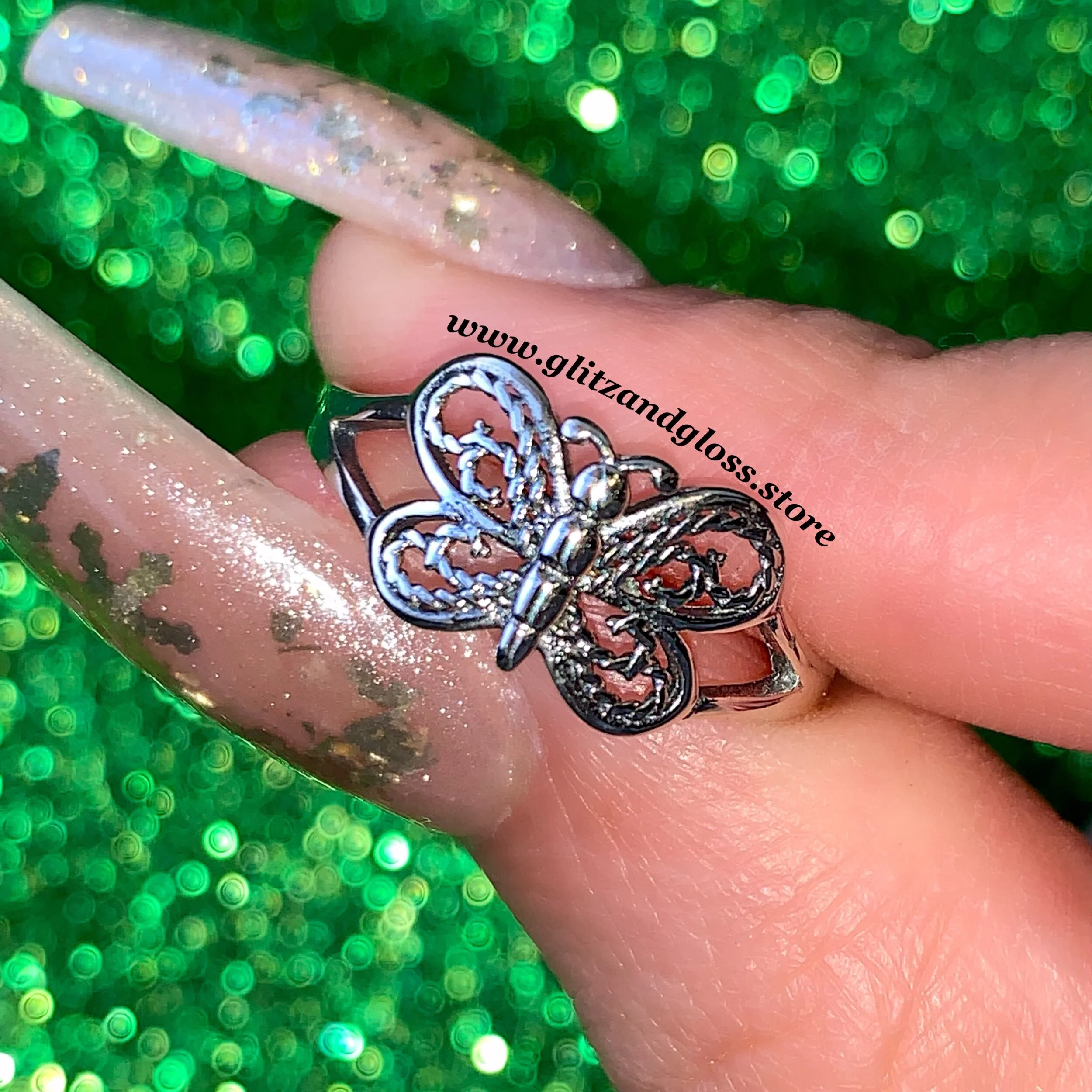 92CCA964-39C2-41A3-94A7-CCE8F1CC120F