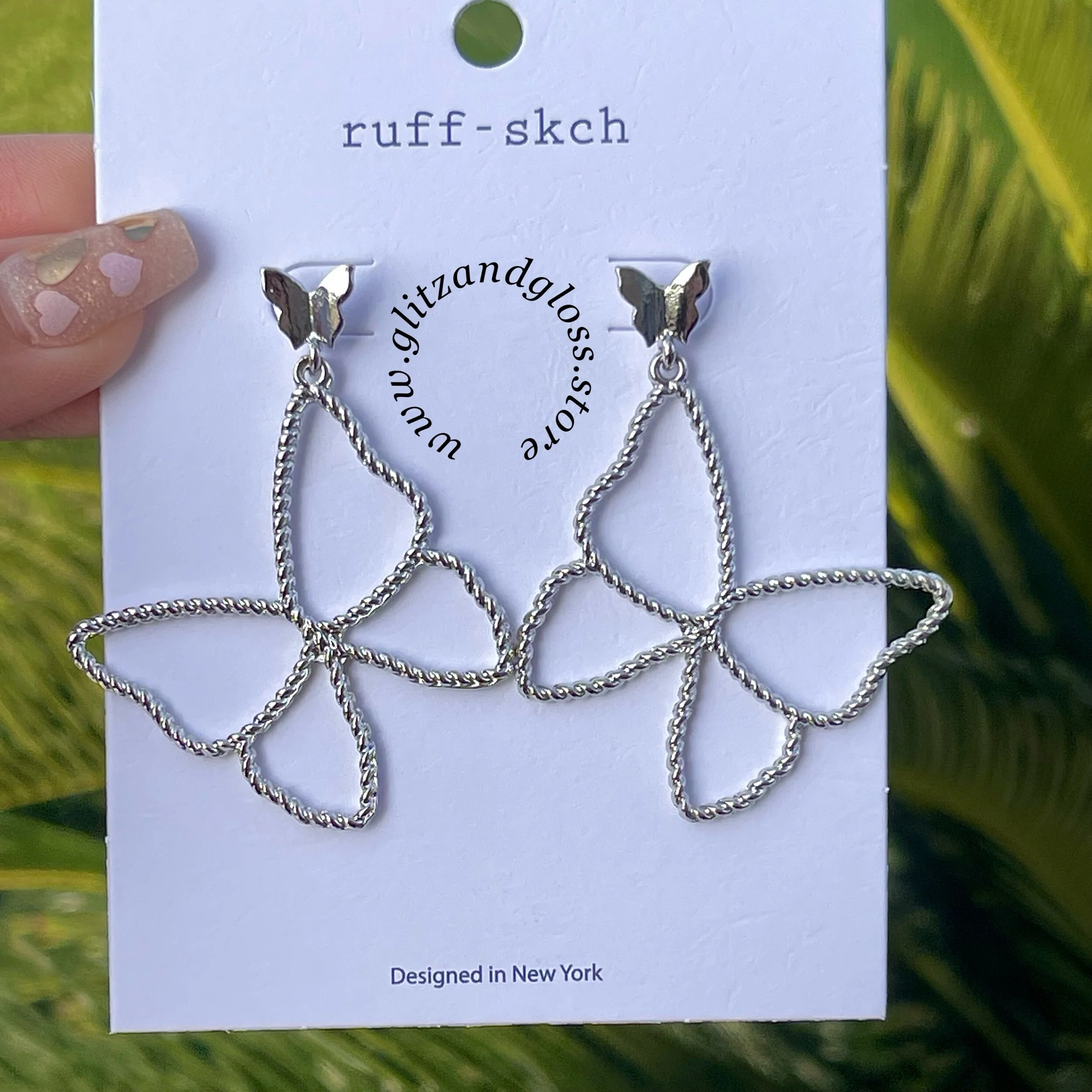 F6768776-F1DB-422F-9388-FAF6D3E8EA39