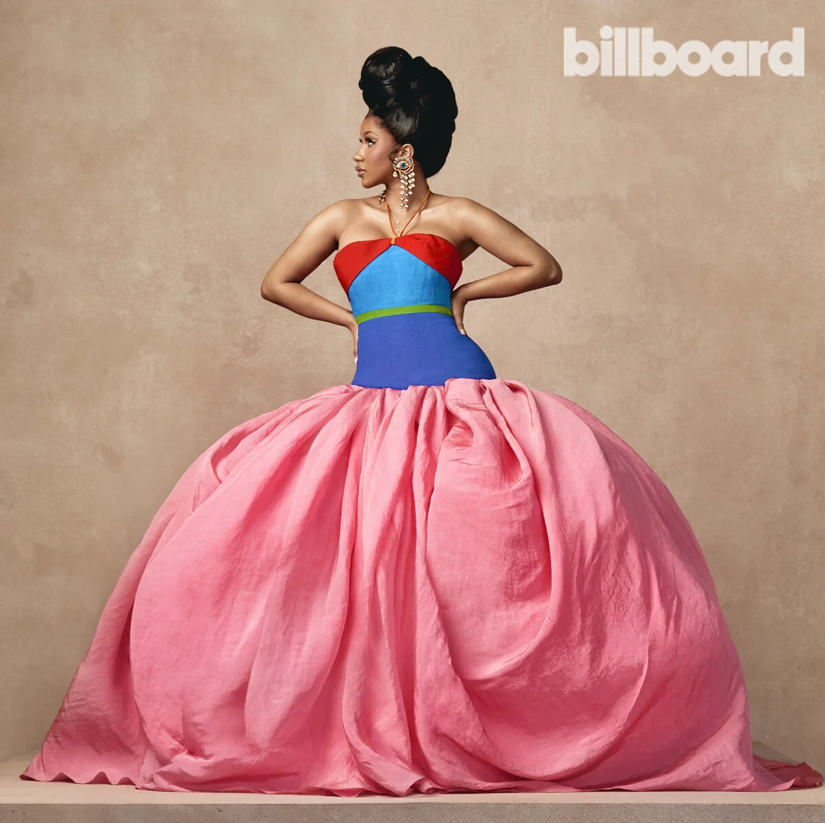 feature-women-in-music-cardi-b-04-ab-dm.jpg