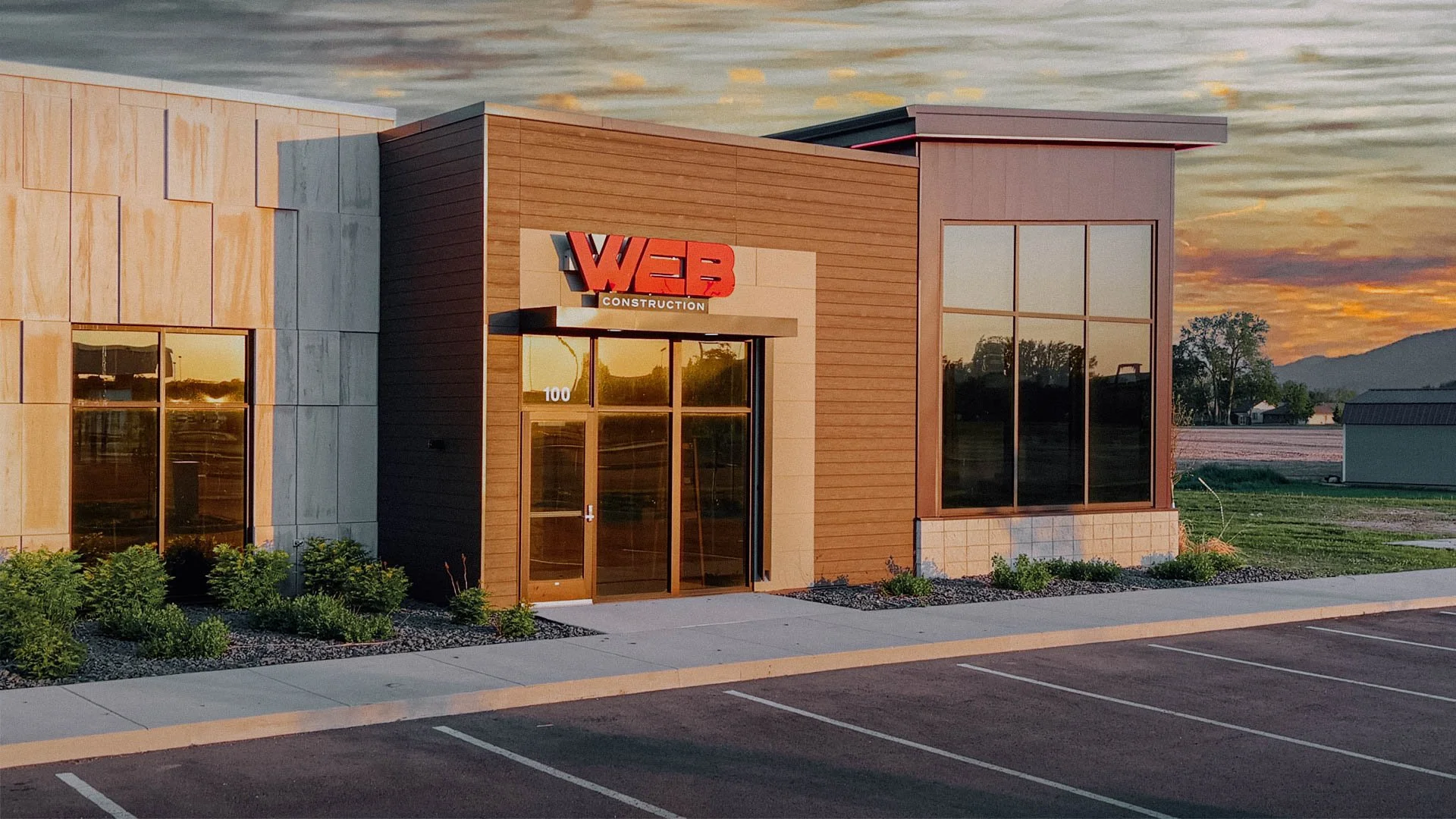 WEB_building-2.jpg