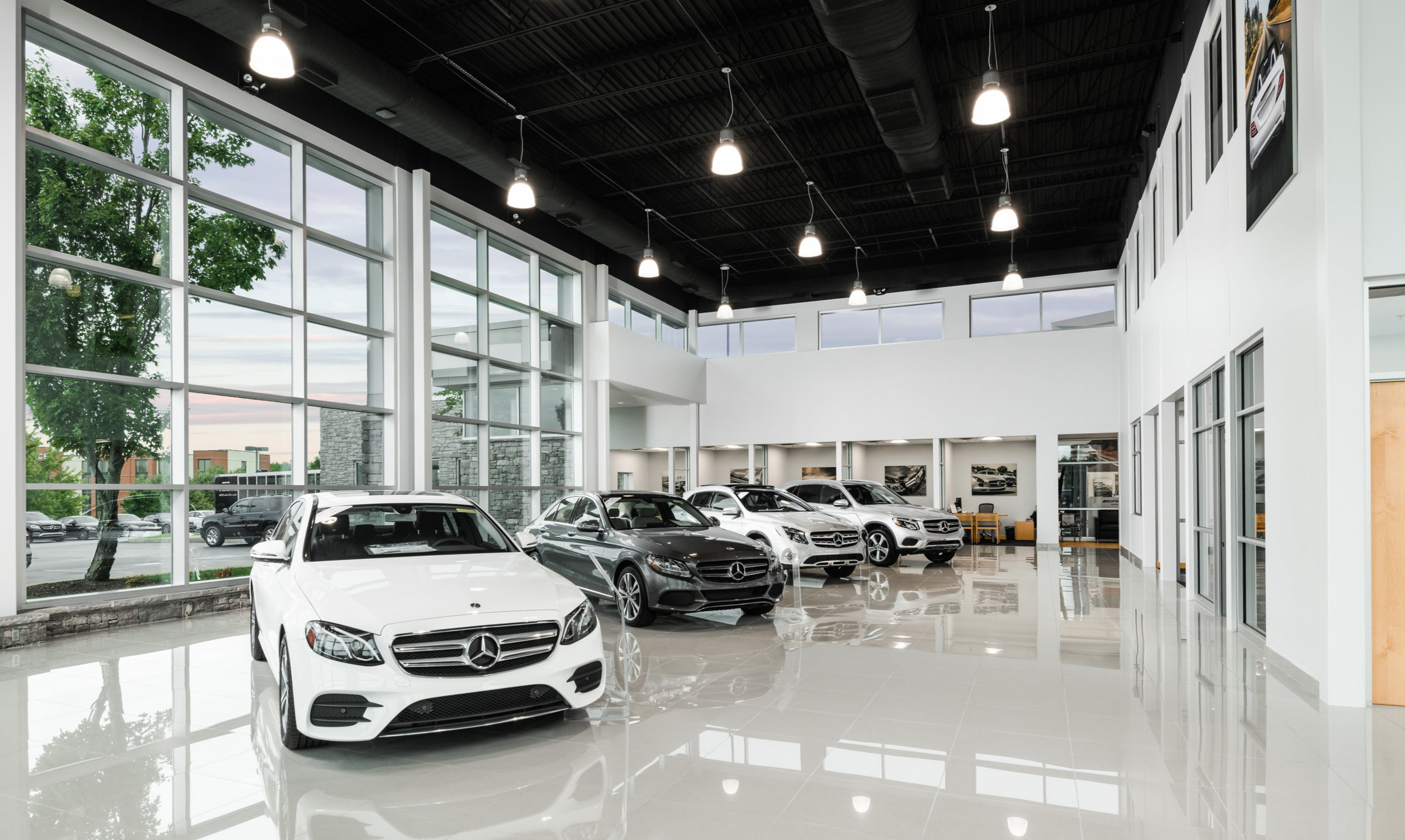 Mercedes Benz Nashville showroom
