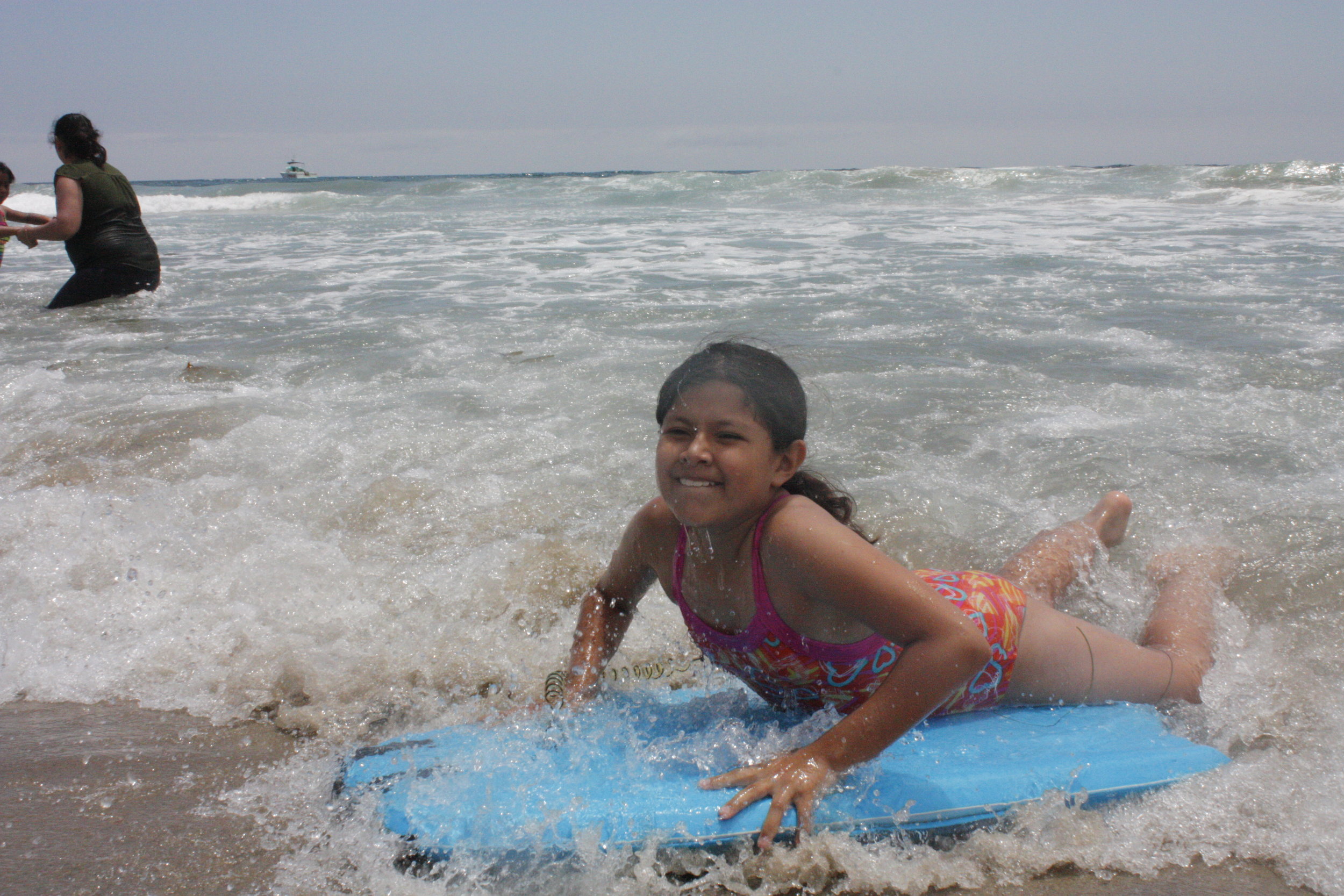 Camp4All-Girl Boogieboarding 2018.JPG